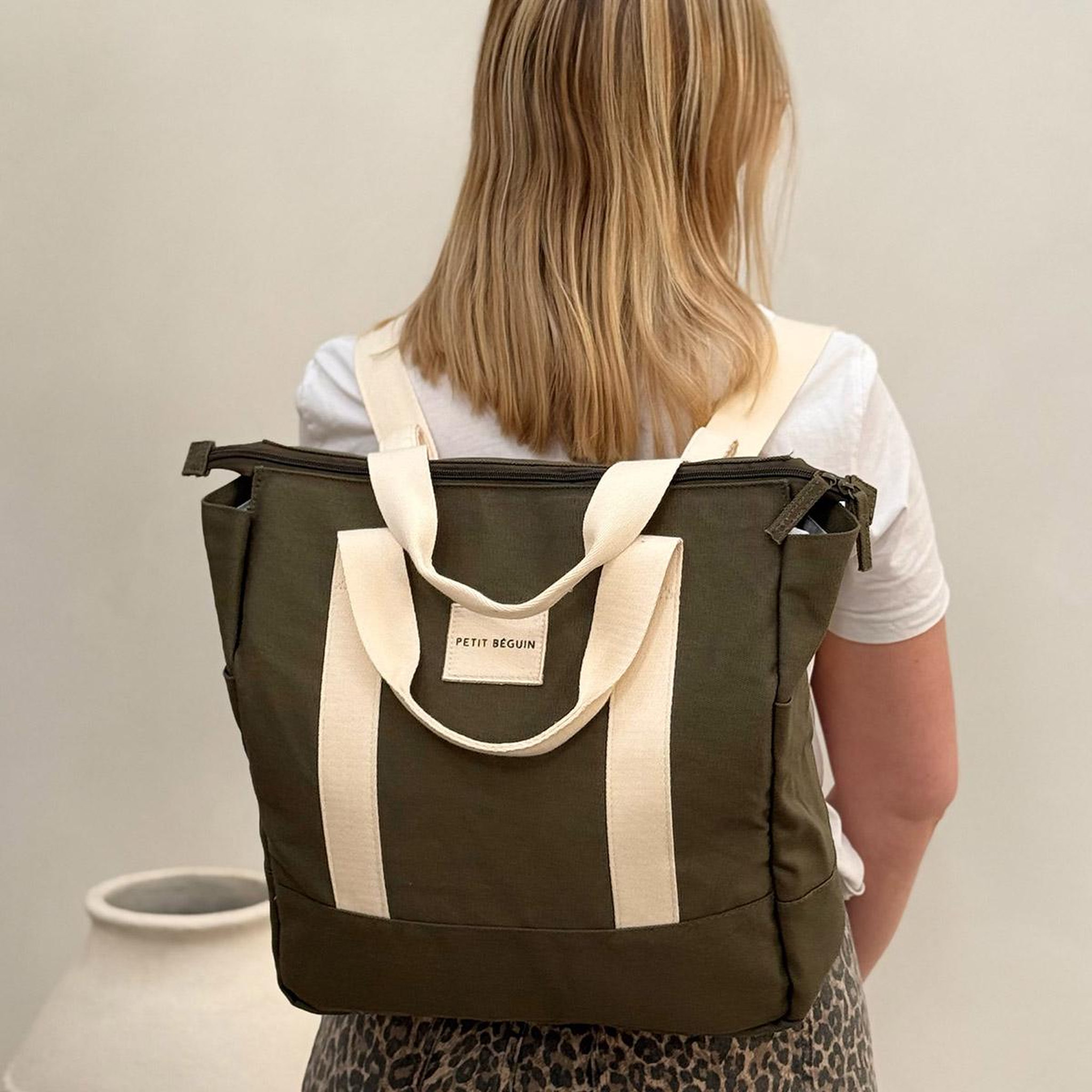 Voir la diapositive 6 : Petit Béguin Sac à dos à langer Biscarosse