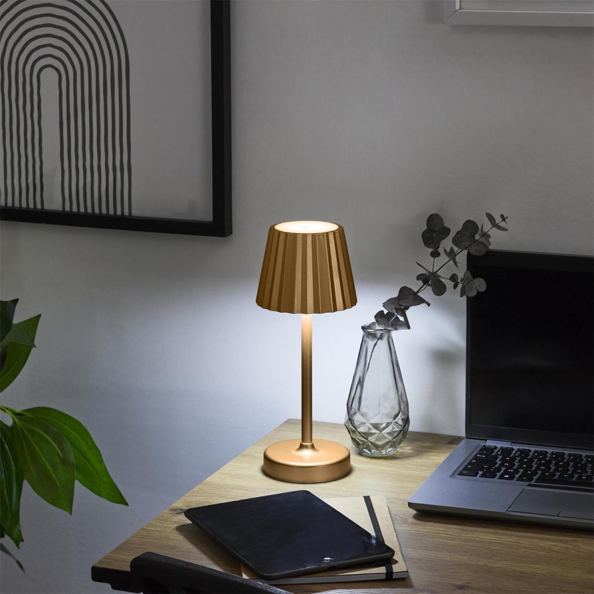 Voir la diapositive 5 : The Home Deco Factory Lampe à poser tactile à led  alana  26cm or