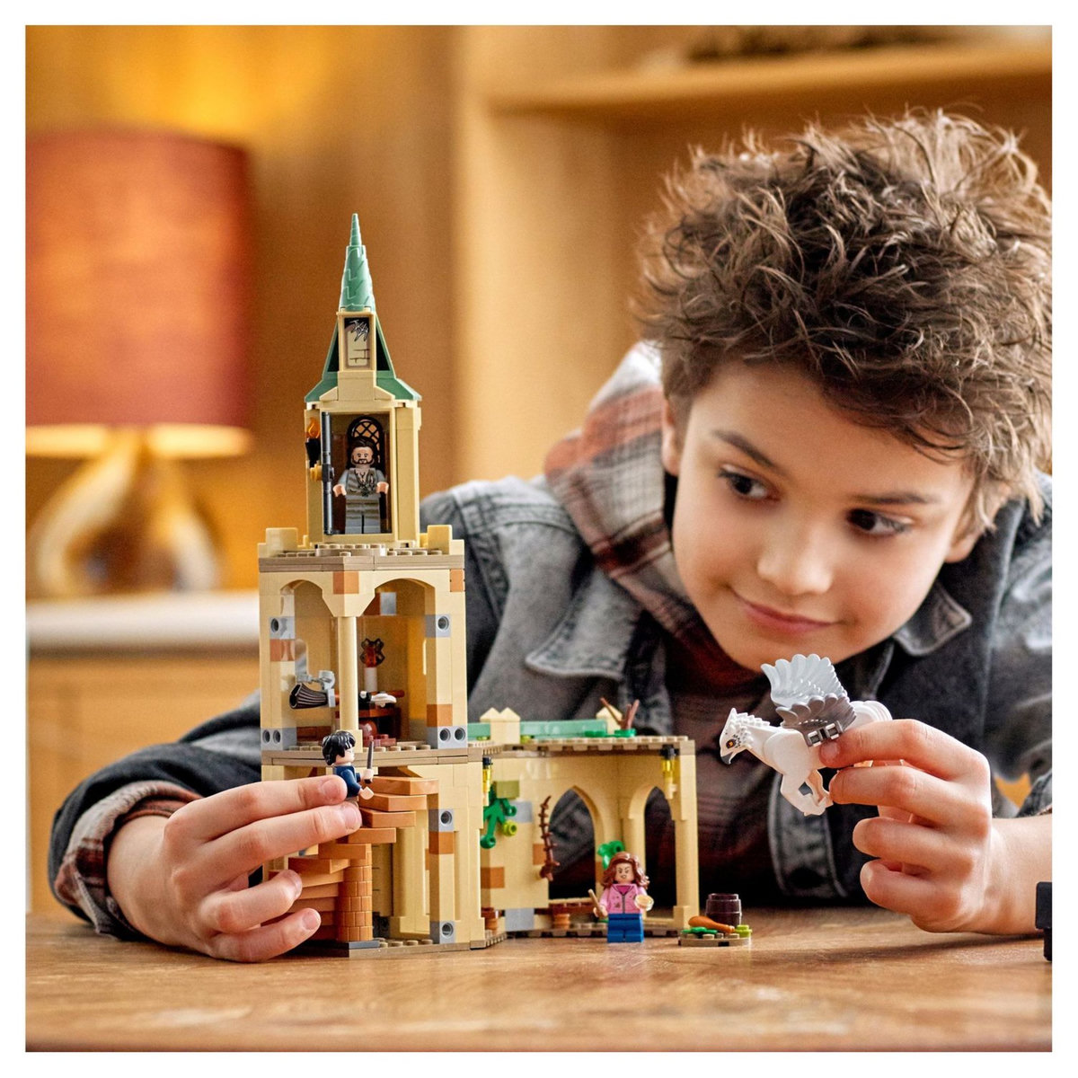 LEGO Harry Potter 76401 La cour de Poudlard : le sauvetage de Sirius, Château Hippogriffe
