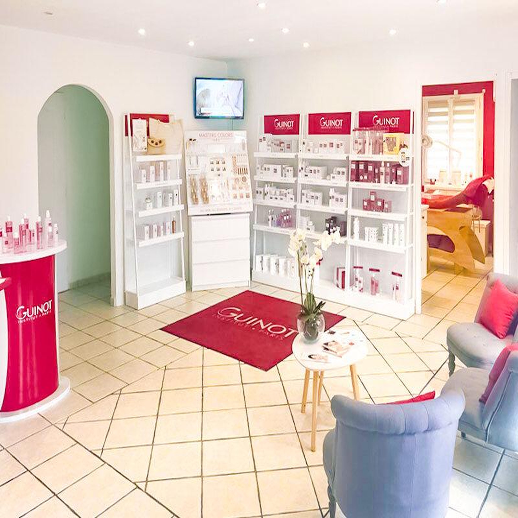 Voir la diapositive 4 : Smartbox Moment de bien-être guinot : soin raffermissant du corps - coffret cadeau bien-être