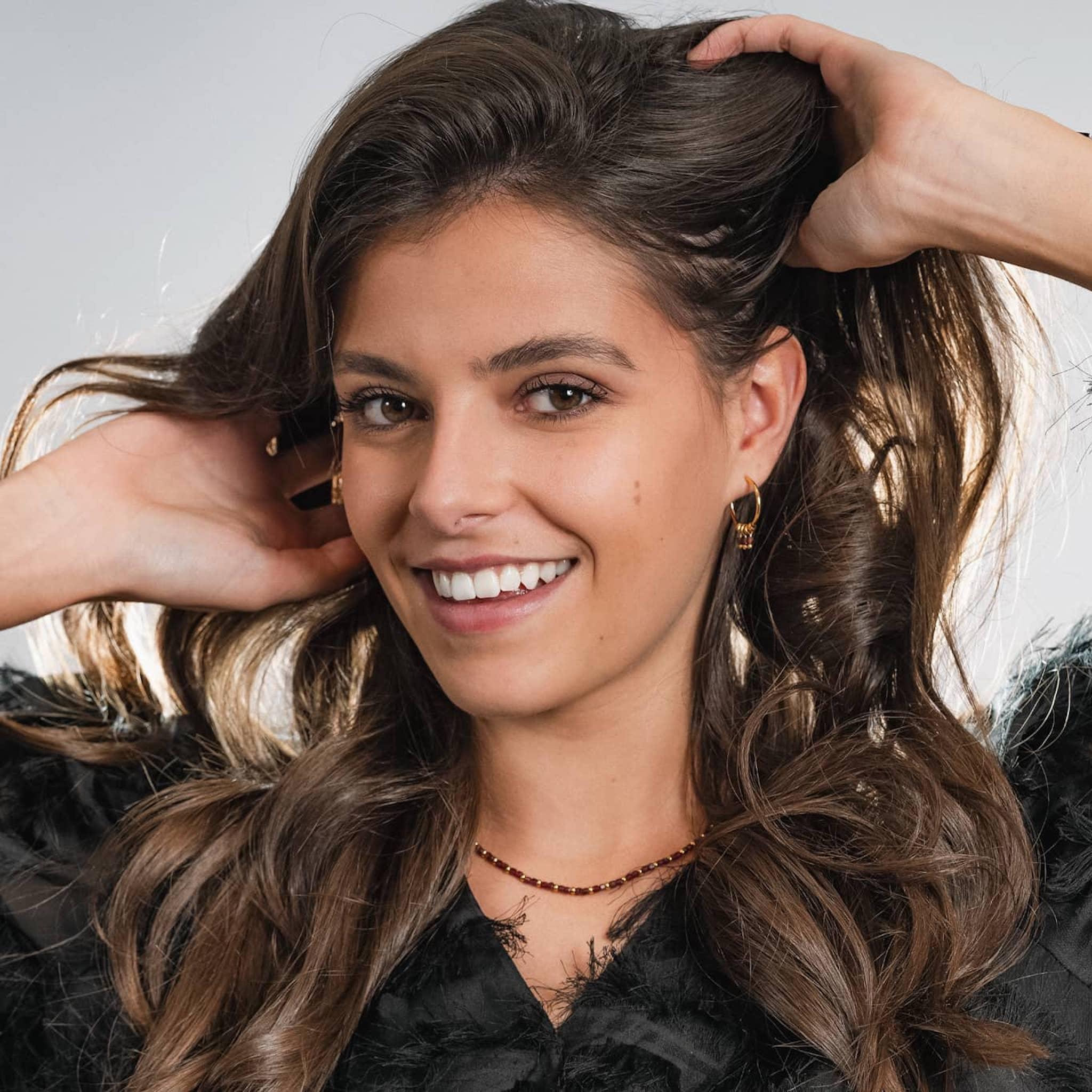 Voir la diapositive 3 : SLOYA Boucles d'oreilles Karia en pierres Grenat