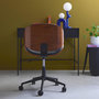 Voir la diapositive 5 : SWEEEK Chaise de bureau à roulettes décor bois courbé et simili cuir