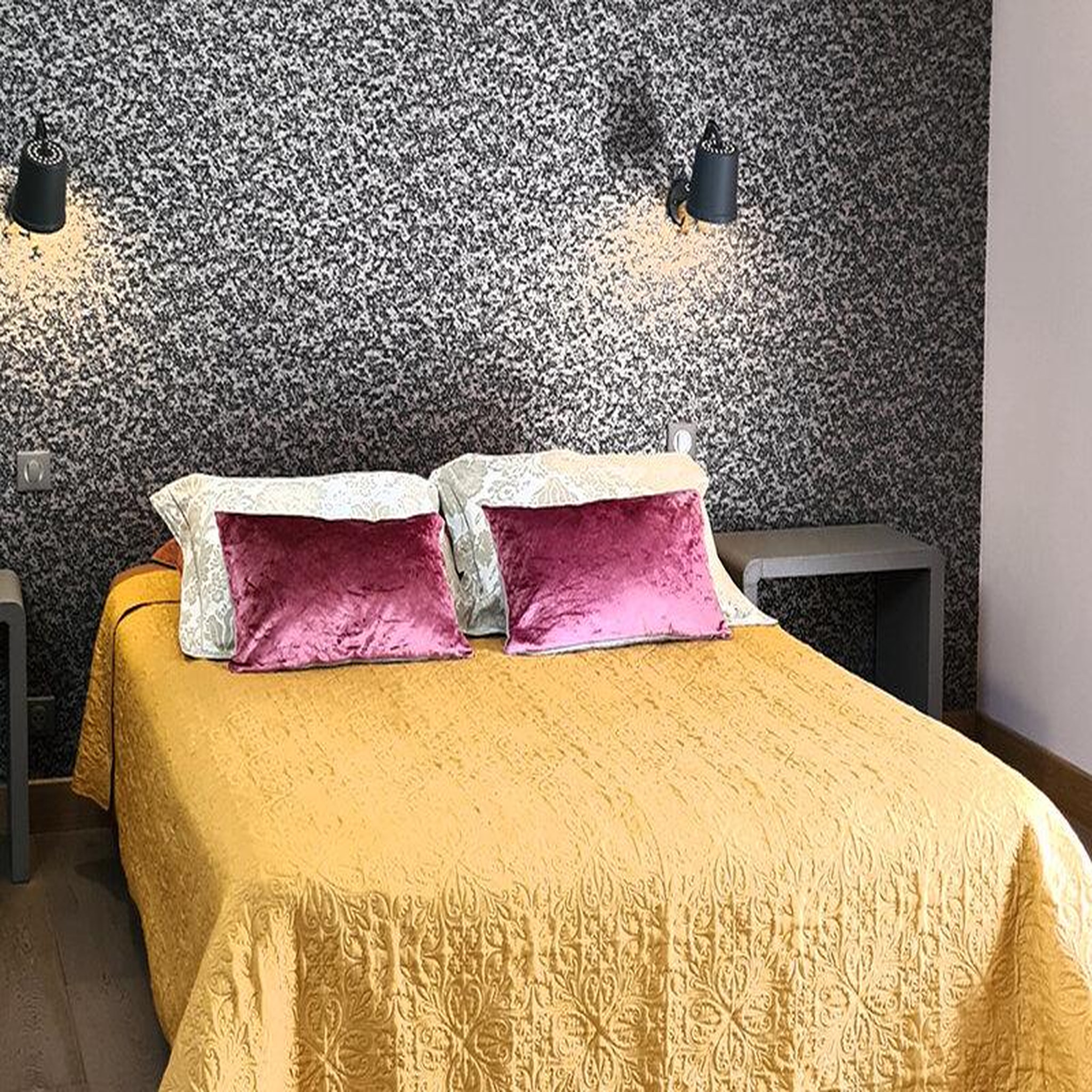 Voir la diapositive 2 : Smartbox Séjour bucolique en famille : 2 jours en suite dans un gîte de charme près de troyes - coffret cadeau séjour