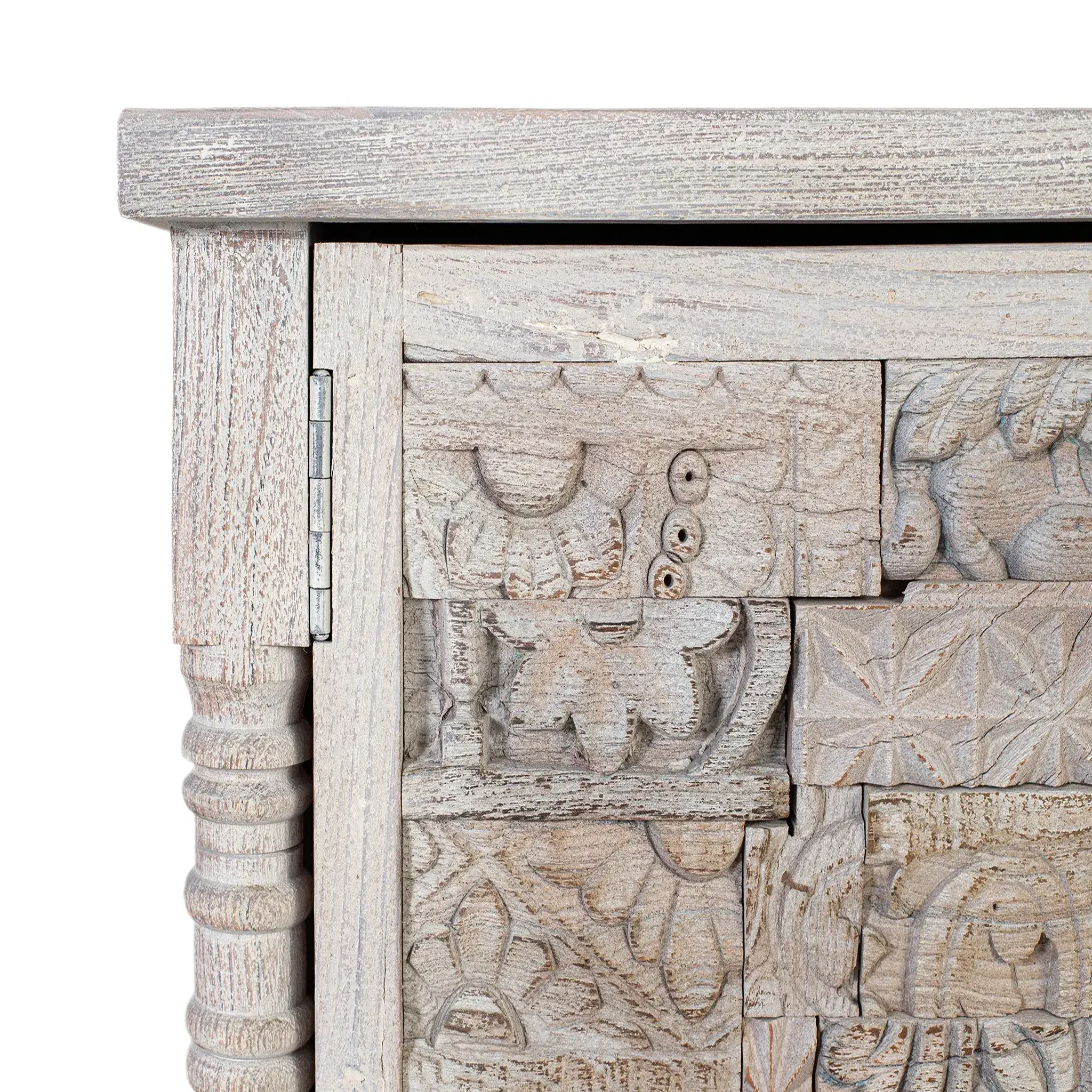 Voir la diapositive 5 : GINER Y COLOMER SL Table de chevet en bois de chêne récupéré 55cm style boho ethnique