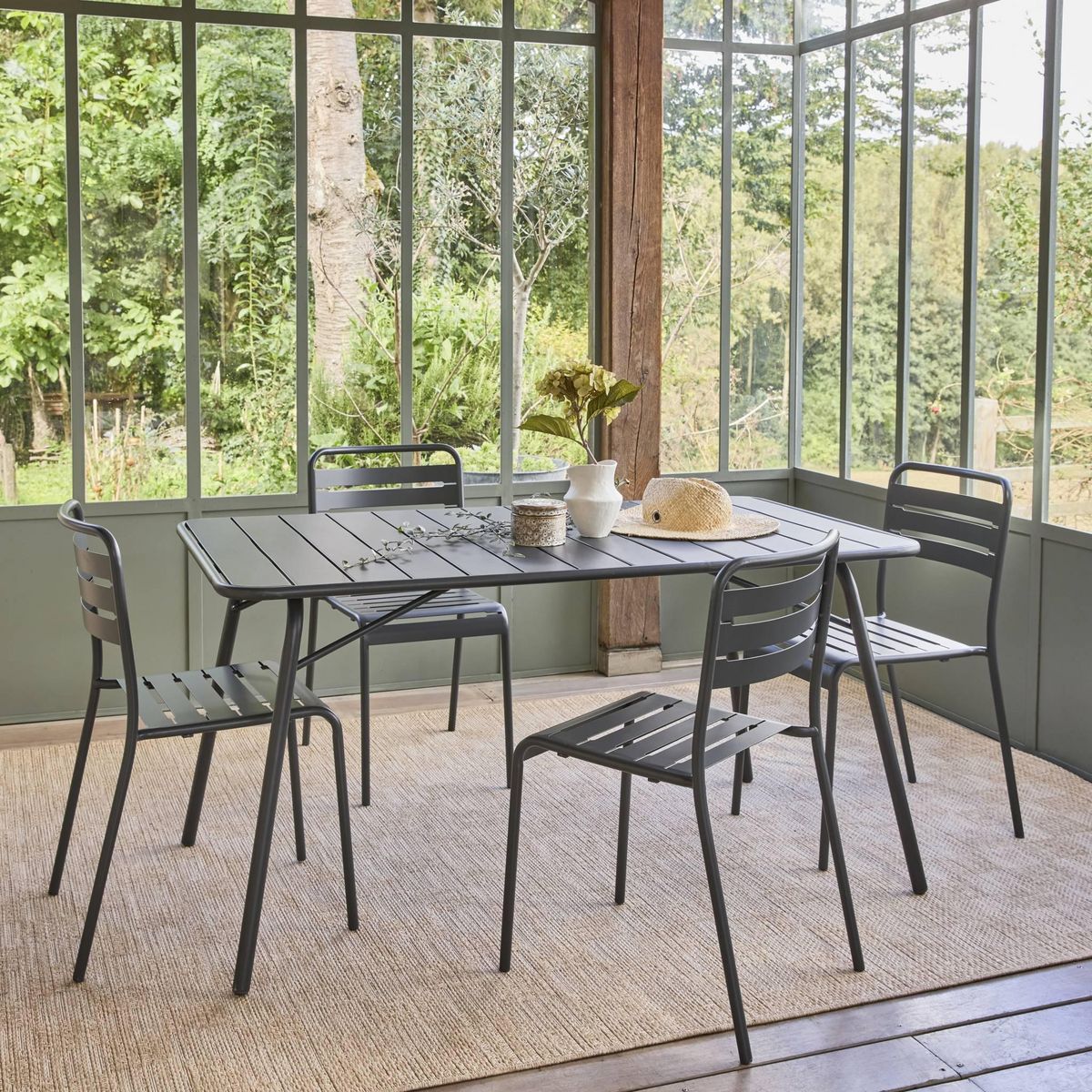 SWEEEK Table de jardin pliante métal 6 places, Amelia 141,2 x 80 x 72,5cm