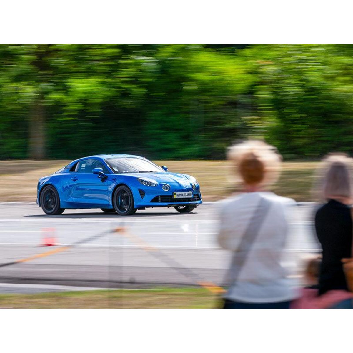 Smartbox Stage de pilotage enfant : 4 tours de circuit en Lamborghini Gallardo et en Alpine A110 S - Coffret Cadeau Sport & Aventure