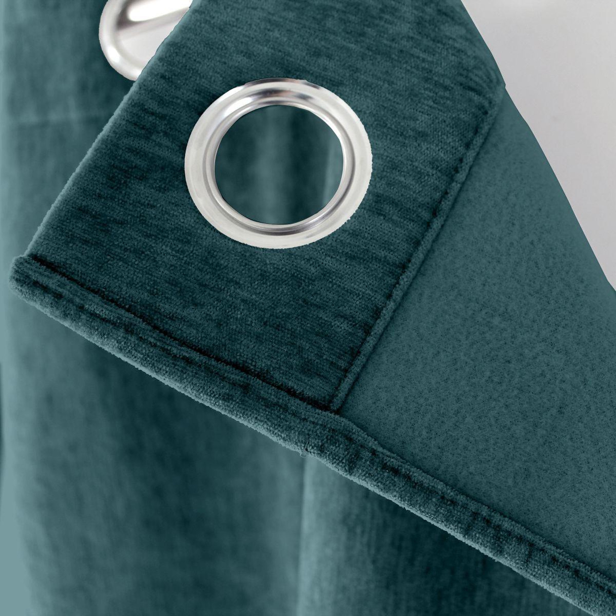Voir la diapositive 2 : ENJOY HOME Rideau thermique occultant  velvet  140x260cm bleu canard