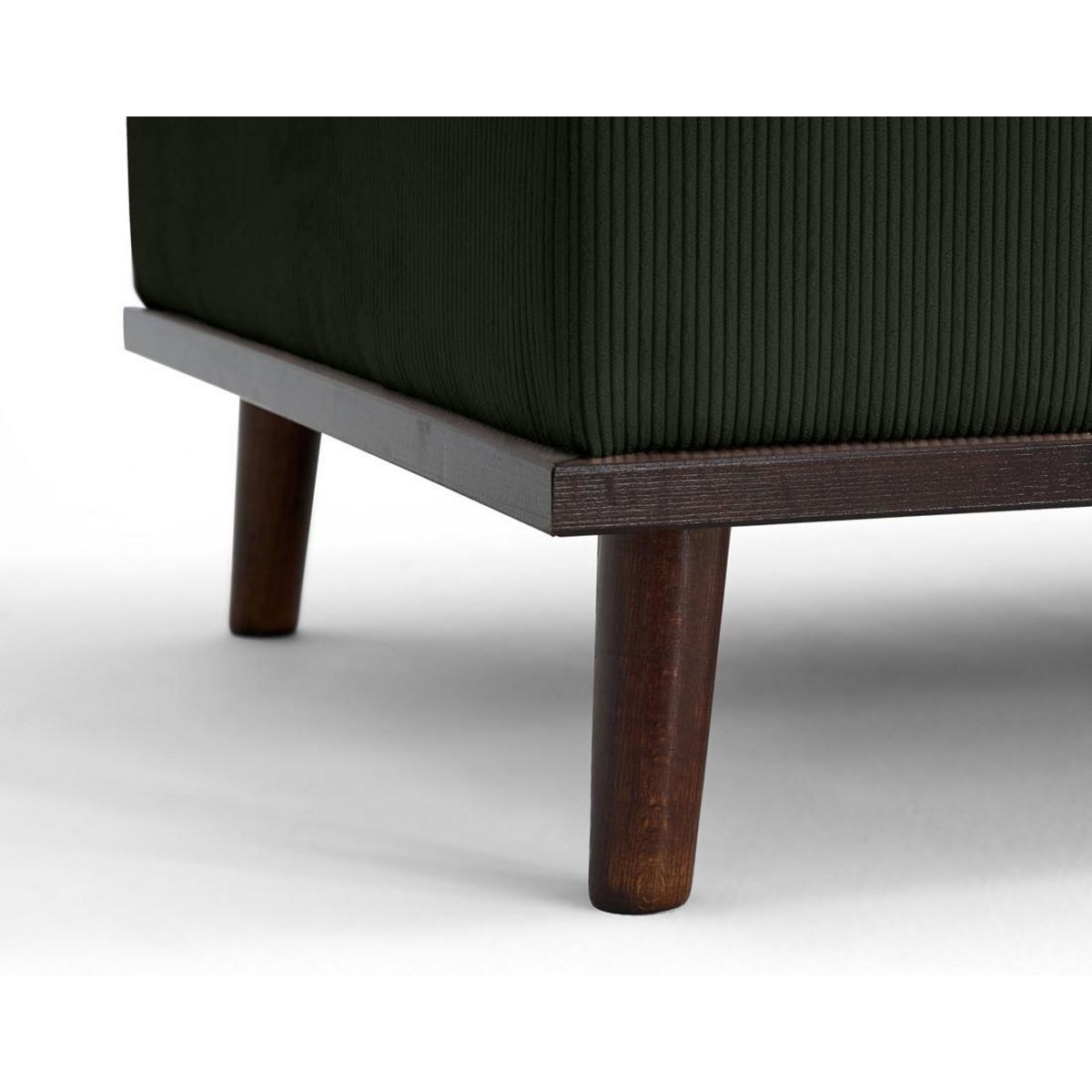 LISA DESIGN Albane - pouf en velours côtelé pieds bois foncé