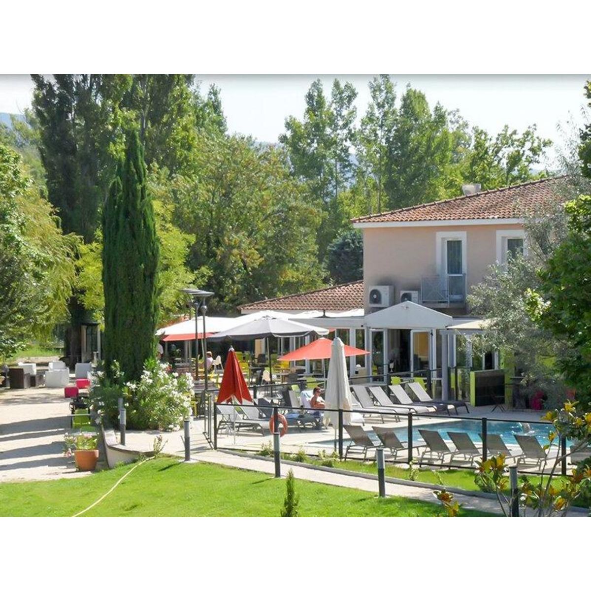 Smartbox 2 jours en hôtel 4* avec dîner près d'Avignon - Coffret Cadeau Séjour