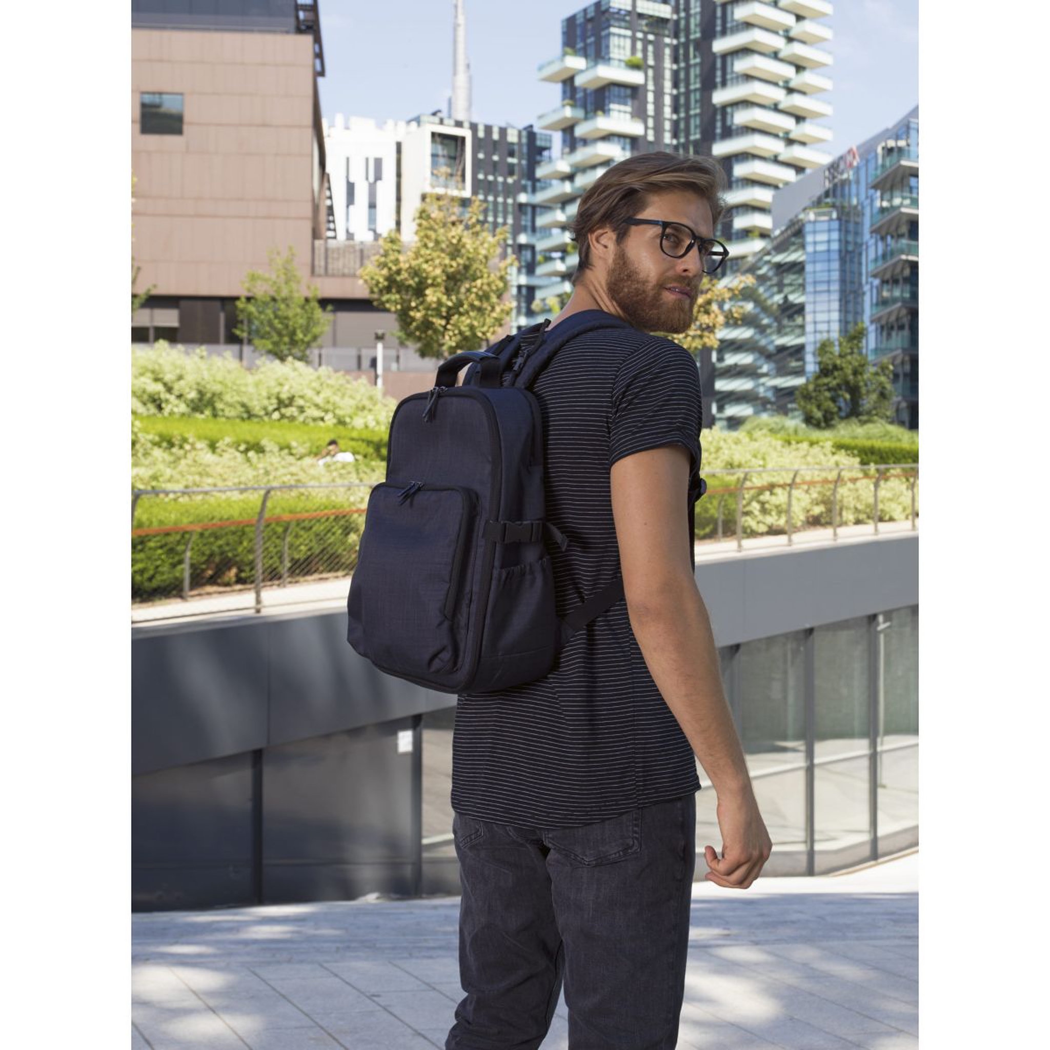 Voir la diapositive 2 : CHICCO Sac à dos à langer Cool grey