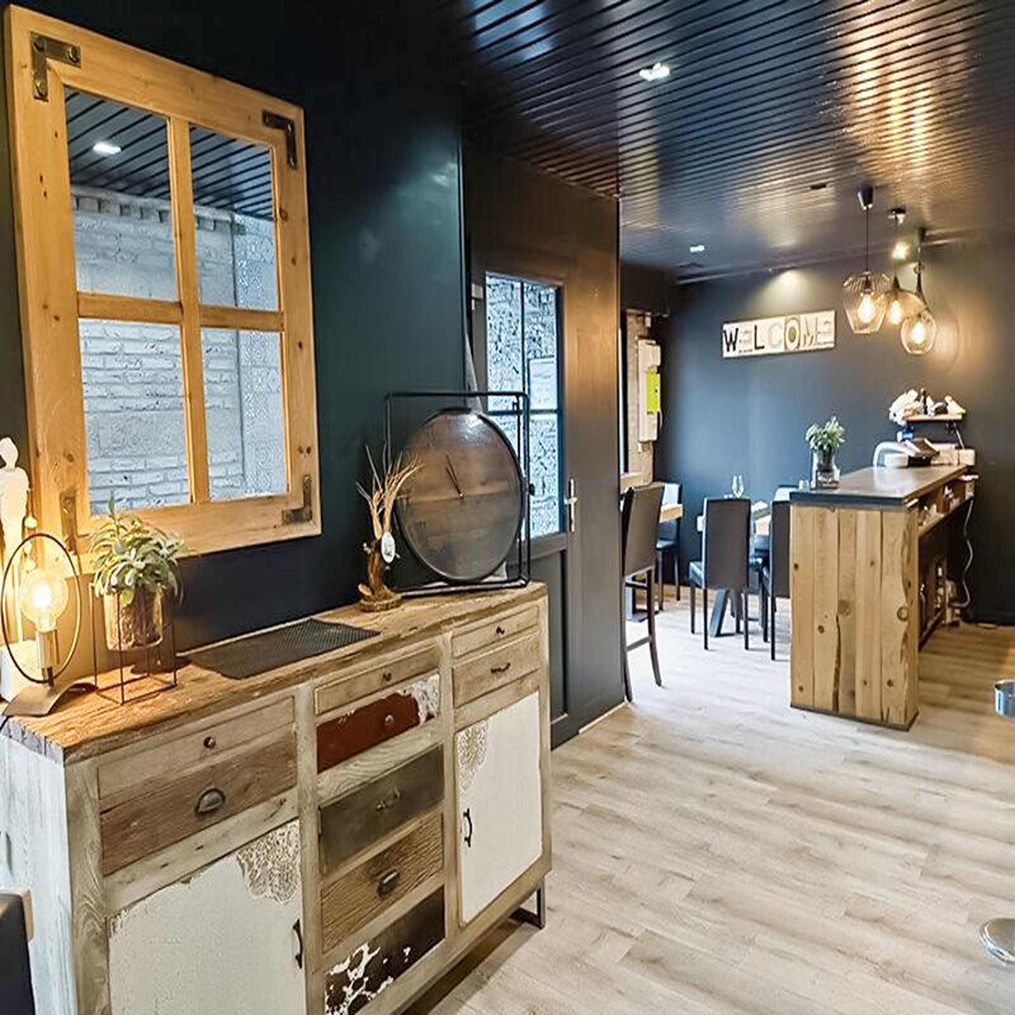 Voir la diapositive 2 : Smartbox Planchette de charcuterie et fromage avec plat près de tourcoing - coffret cadeau gastronomie