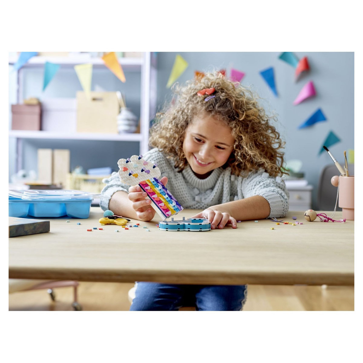 LEGO DOTS 41905 - Le porte-bijoux Arc-en-ciel