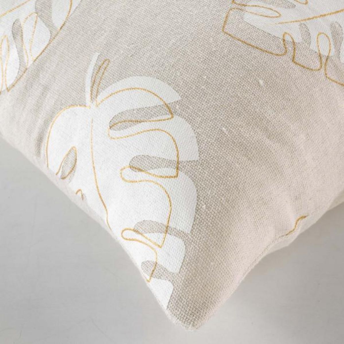 Paris Prix Coussin Déco Imprimé  Evasion  45x45cm Beige