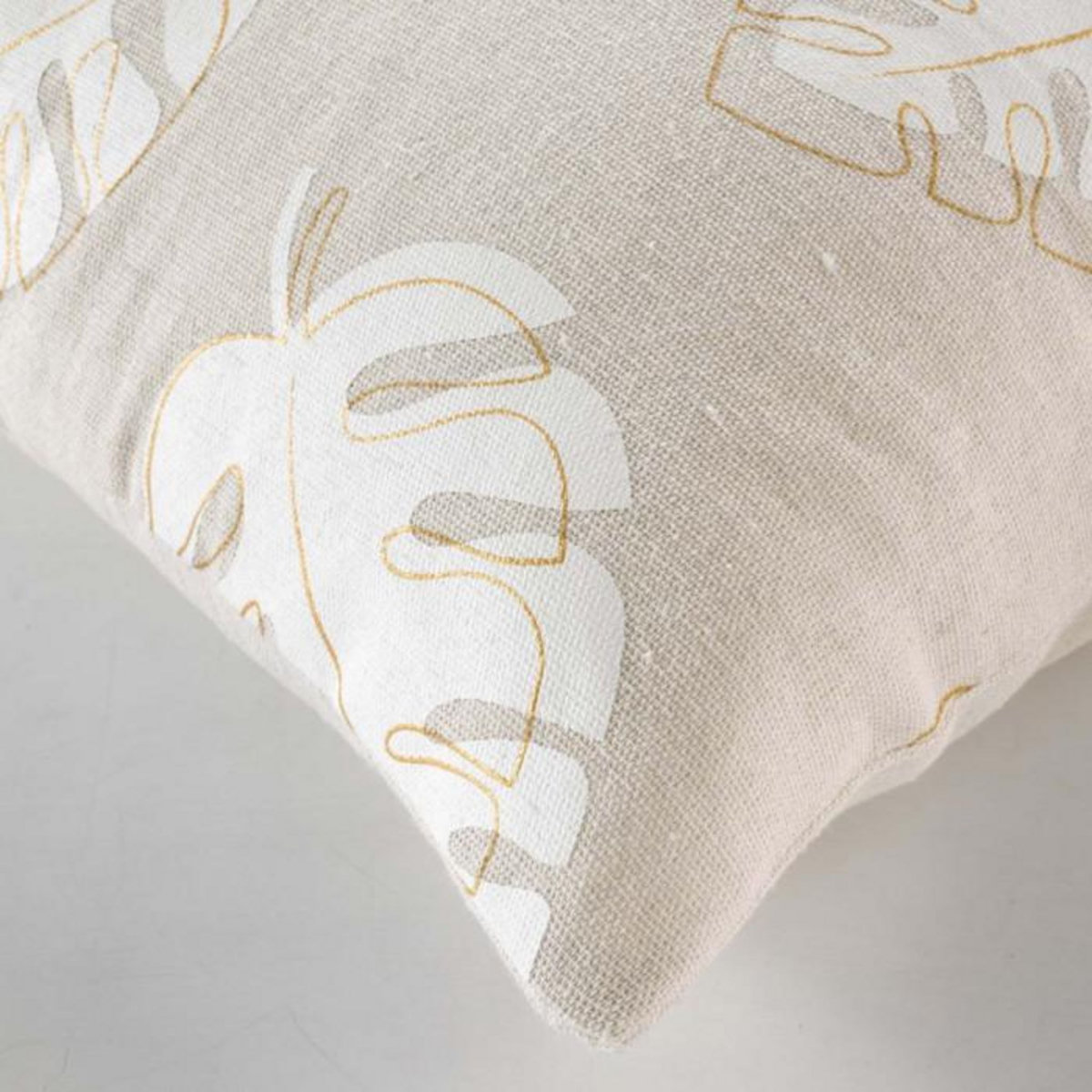 Paris Prix Coussin Déco Imprimé  Evasion  45x45cm Beige