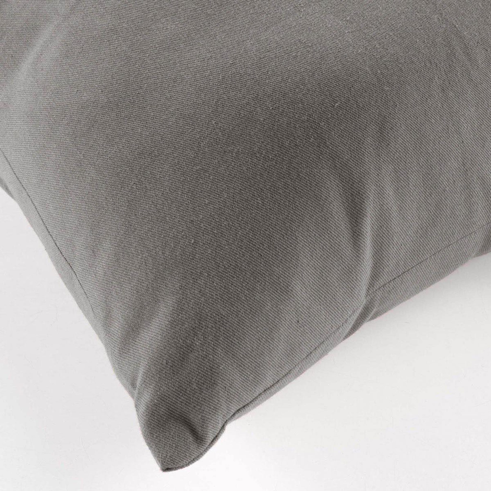 Voir la diapositive 2 : Douceur d'Intérieur Coussin déco  twily  45x45cm gris