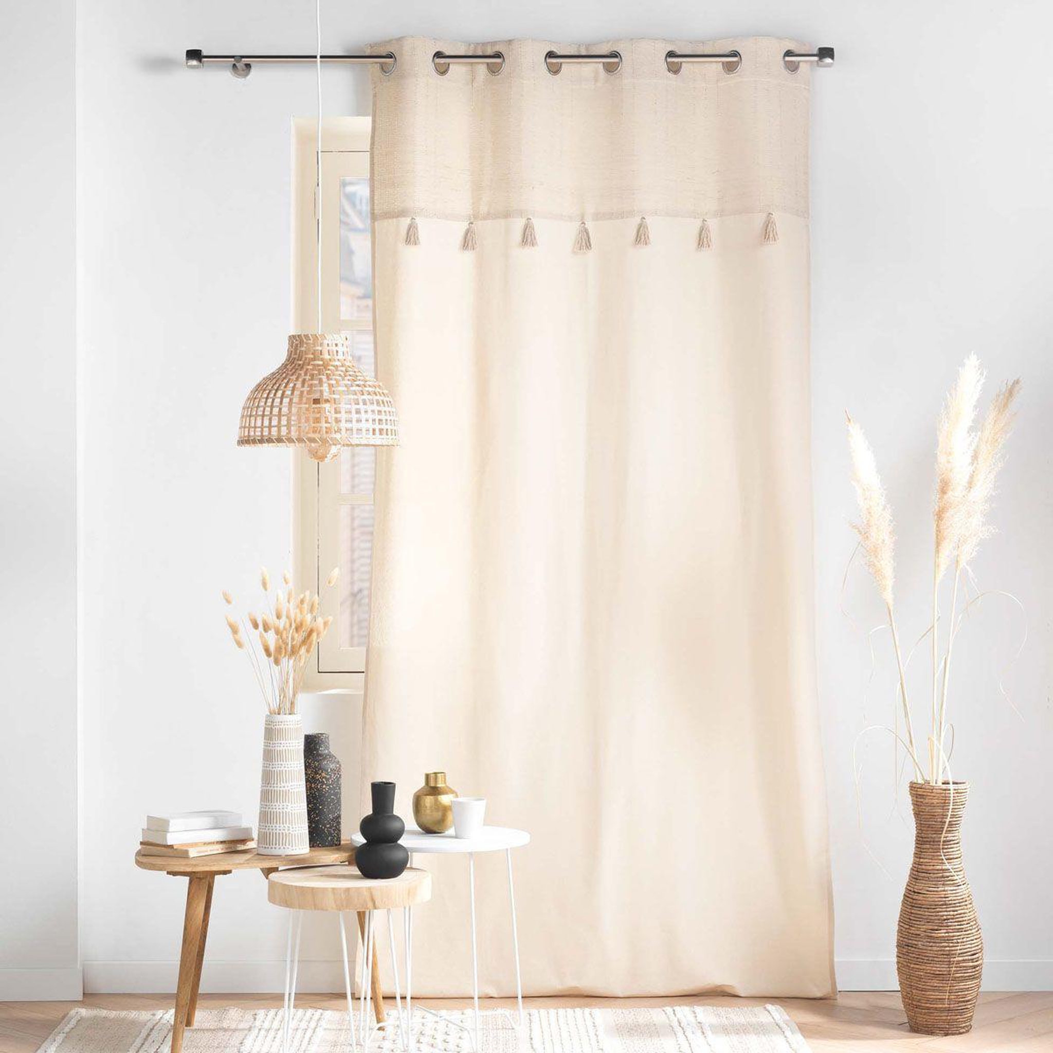 Voir la diapositive 3 : Douceur d'Intérieur Rideau à œillets pompons  izigold  140x240cm beige