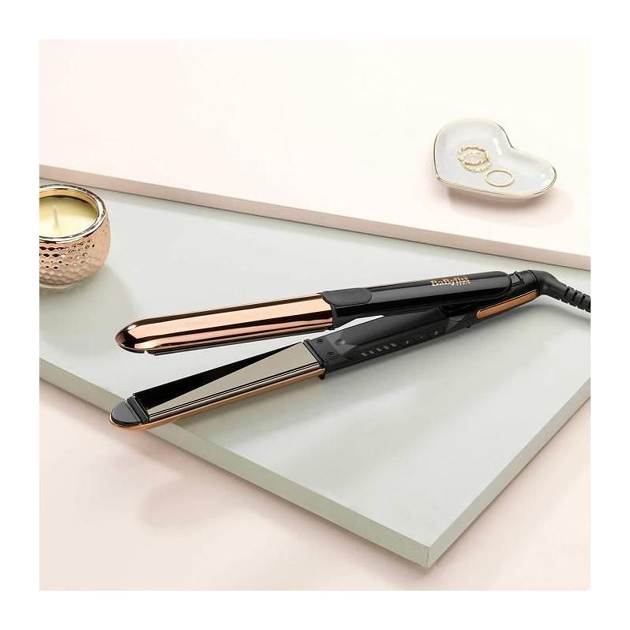 Voir la diapositive 4 : BABYLISS BaByliss ST482E - Lisseur BaByliss straight + curl brillance - 5 temperatures jusqua 235?C - Plaques 28 mm en titane veritable