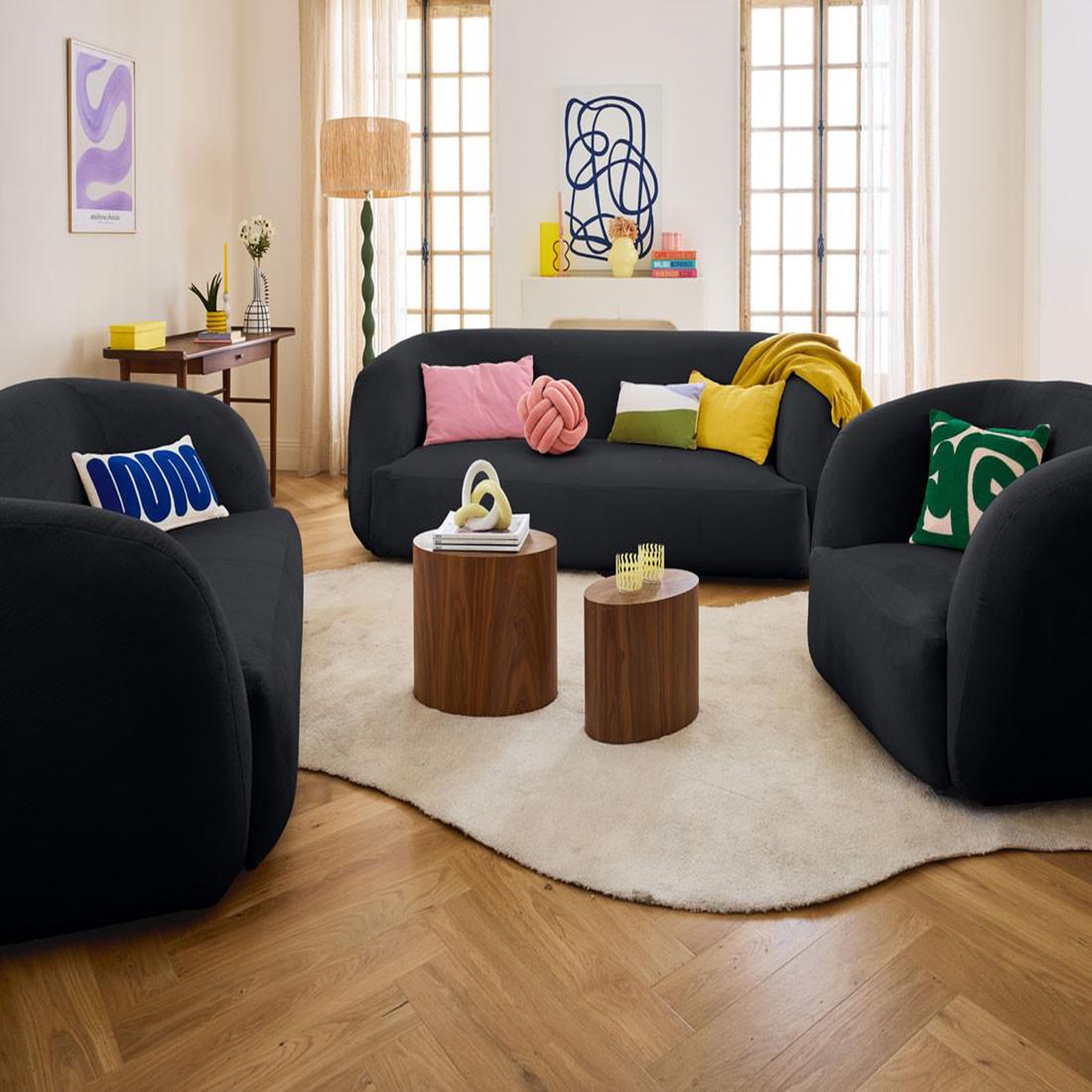 Voir la diapositive 3 : LISA DESIGN Ernee - fauteuil cocon - en velours