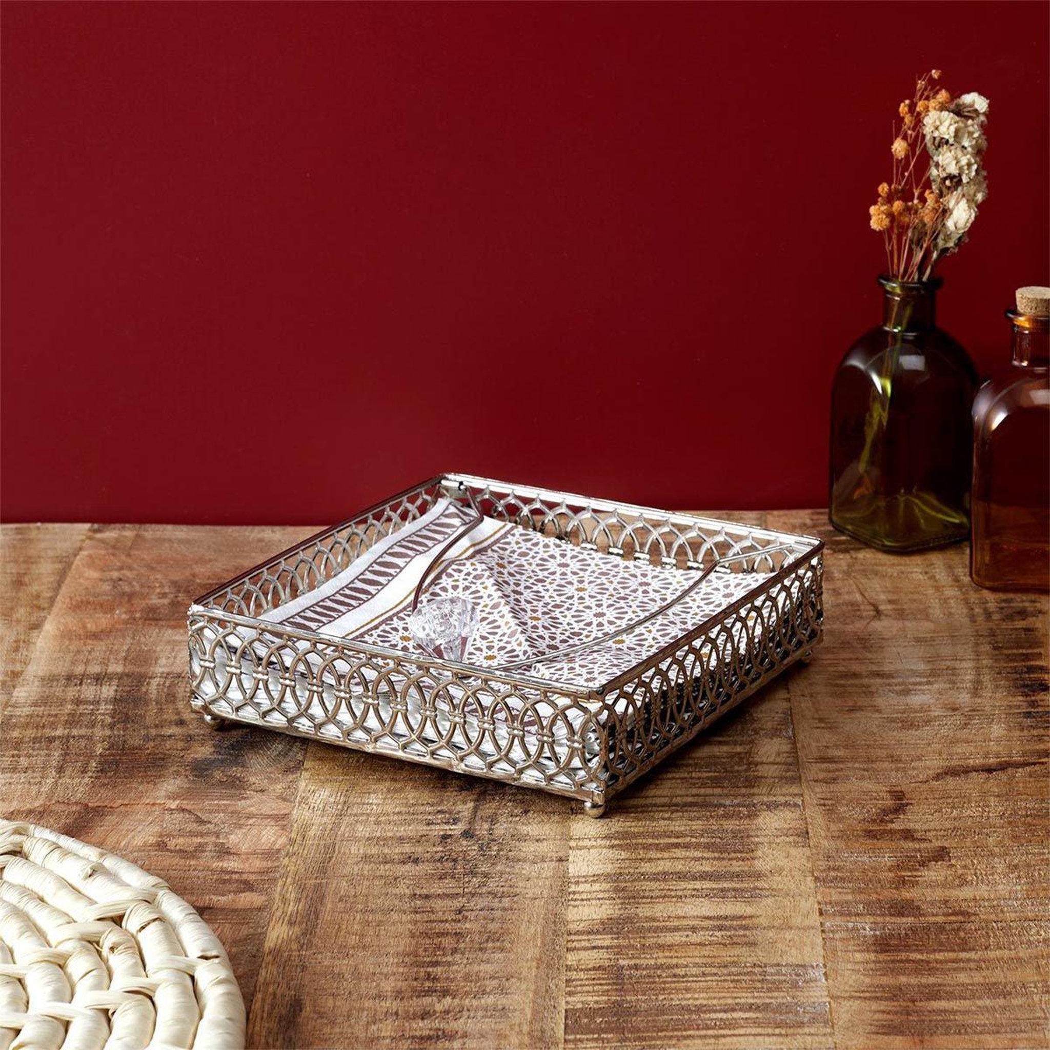 Voir la diapositive 4 : The Home Deco Factory Plateau porte-serviettes  avram  16cm argent