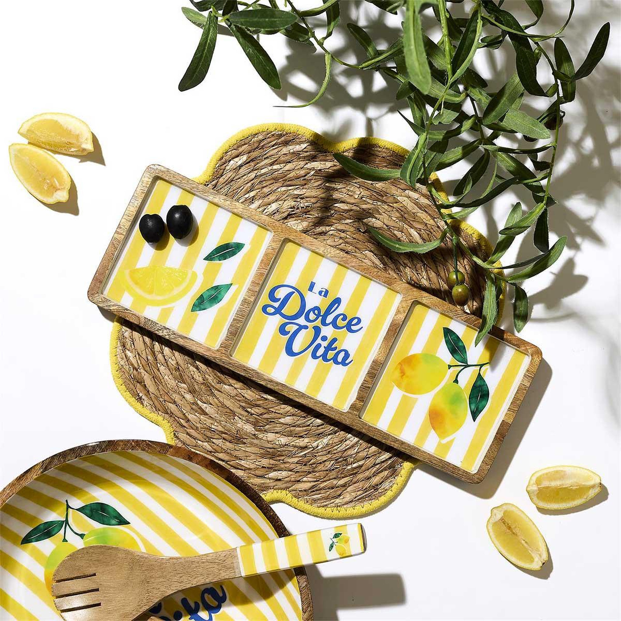 Voir la diapositive 4 : The Home Deco Factory Planche de présentation en bois  dolce vita  40cm jaune