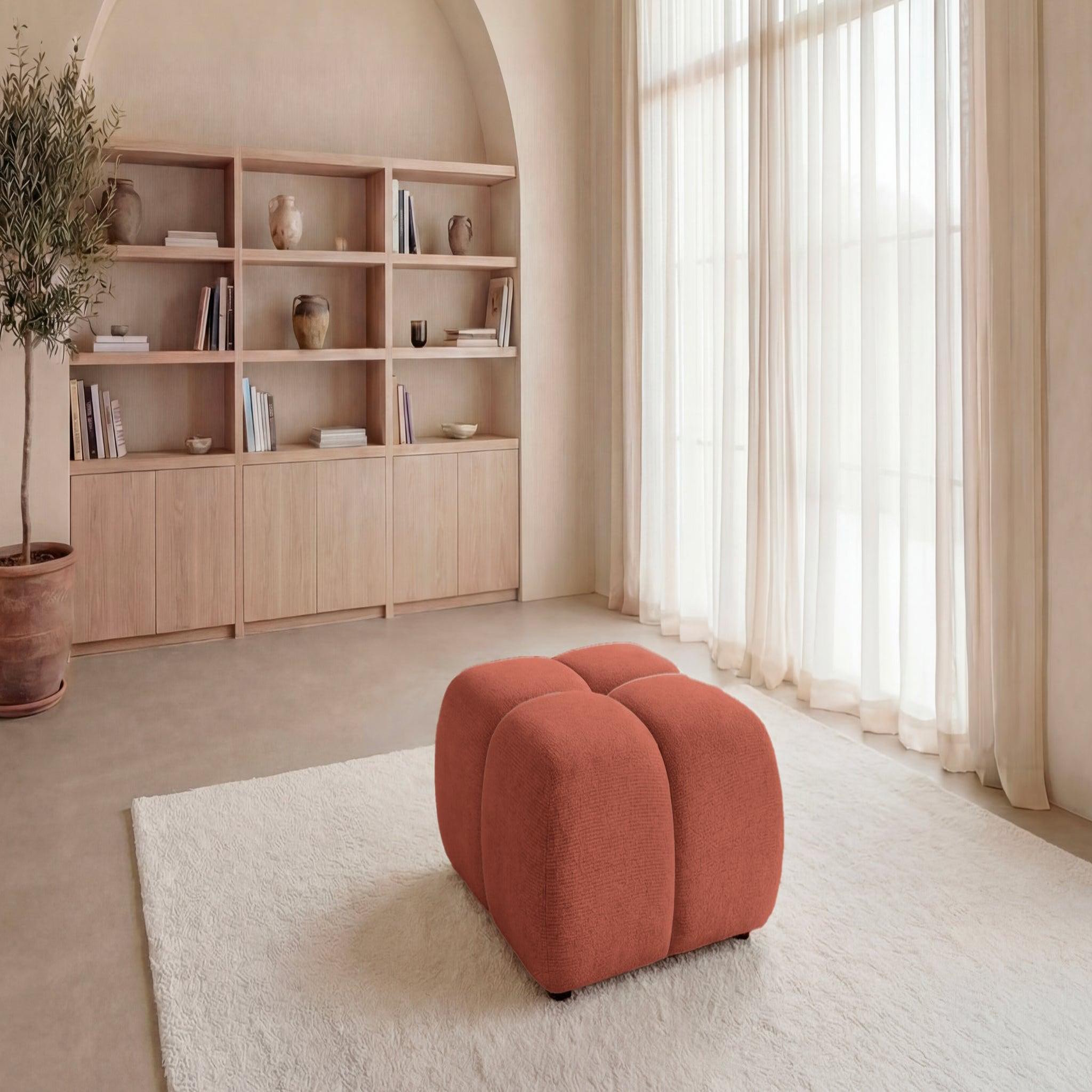 Voir la diapositive 2 : CASANOVA PARIS Constance - pouf en tissu chenille 72x72x43.5