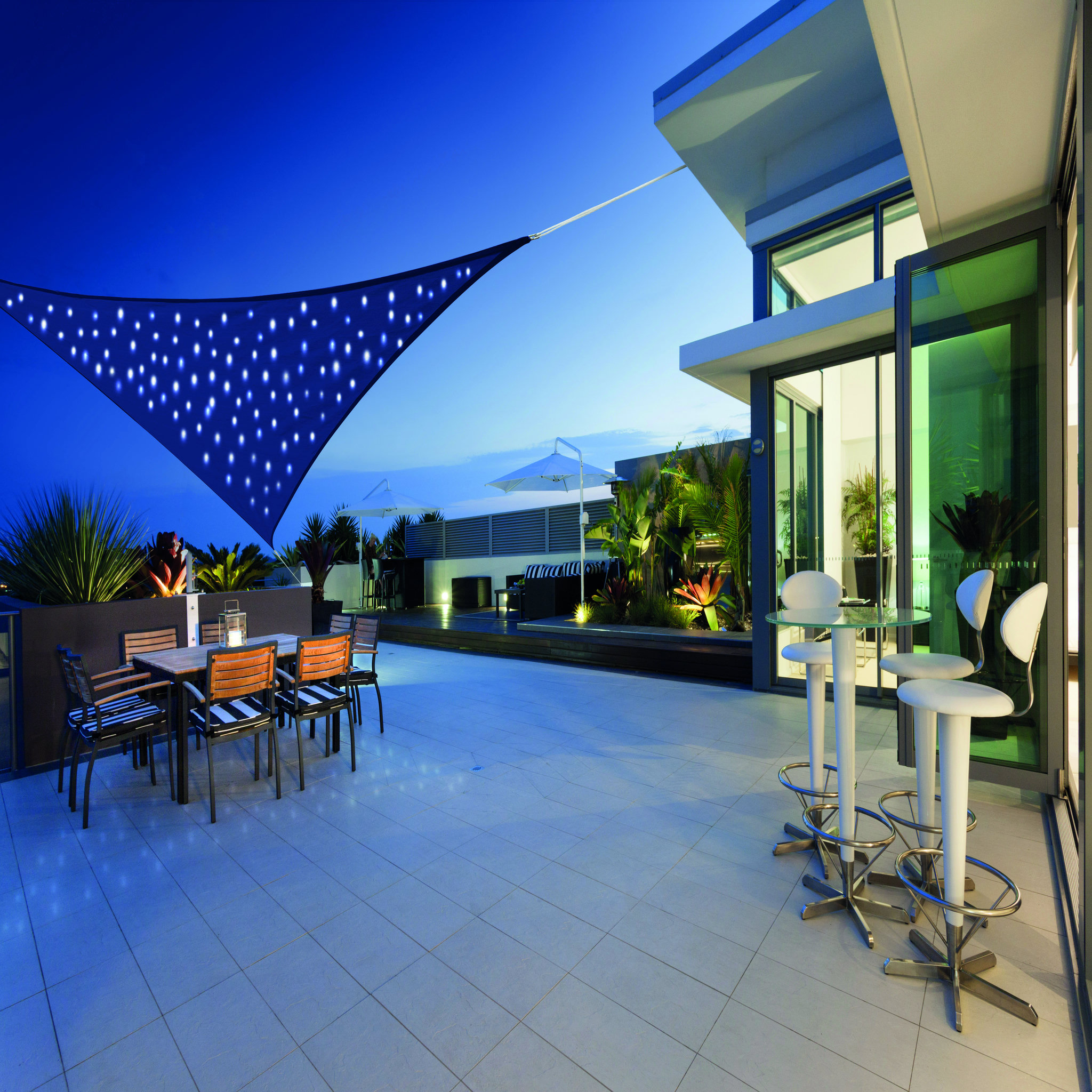 Voir la diapositive 3 : JARDILINE Voile d'ombrage triangulaire avec led ciel étoilé 3m ardoise