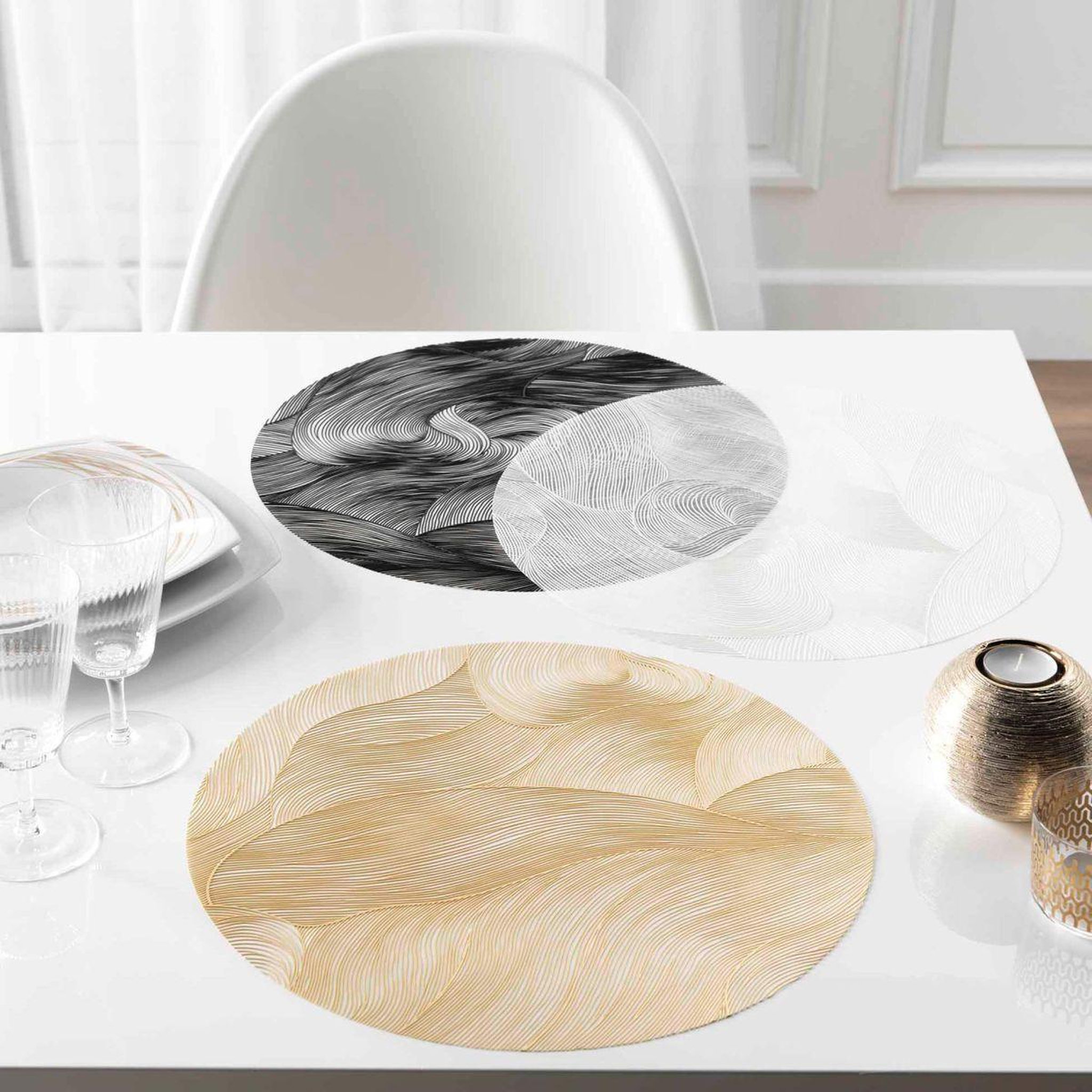 Voir la diapositive 3 : Douceur d'Intérieur Set de table métallisé  celeste  38cm blanc