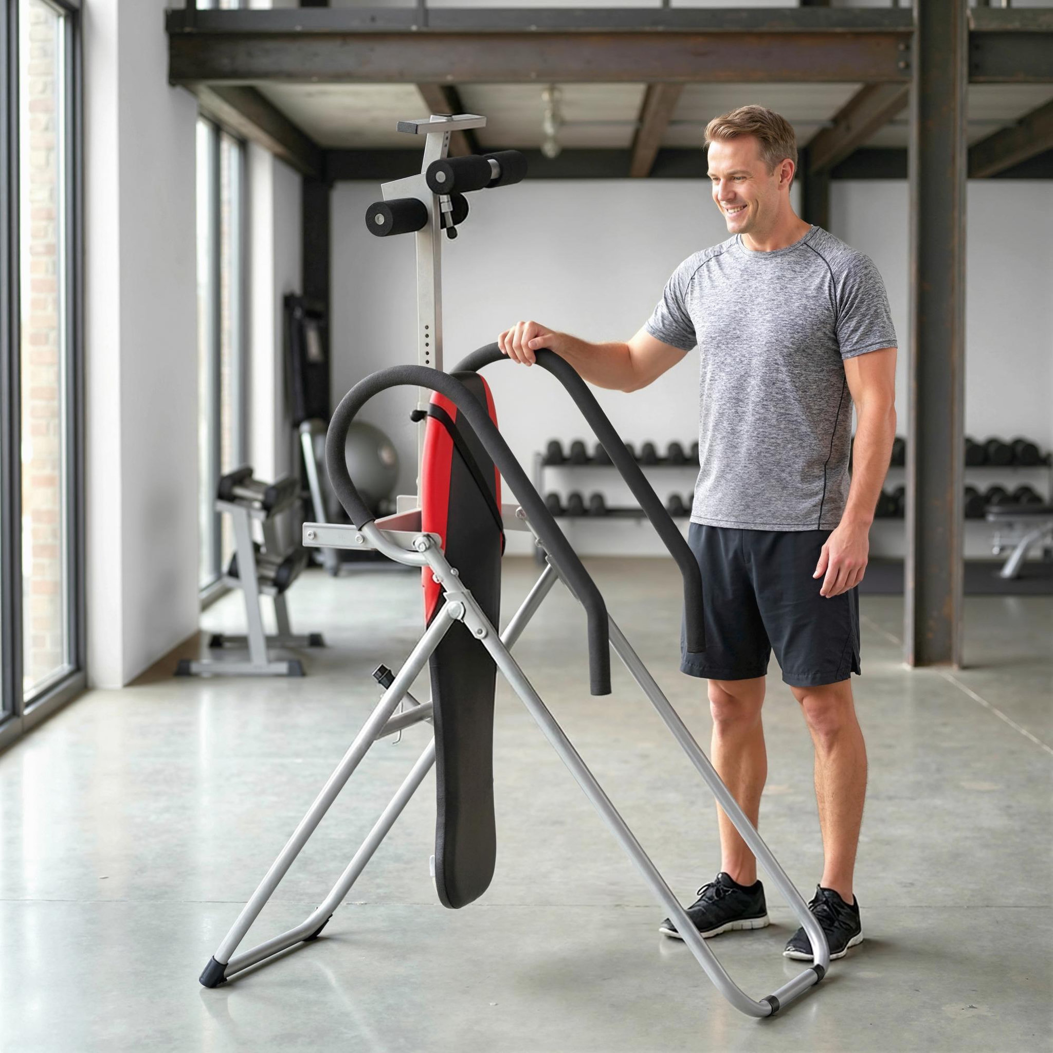 Voir la diapositive 4 : HOMCOM Table d'inversion pliable réglable - option 90 degrés - ceinture sécurité - gris rouge noir