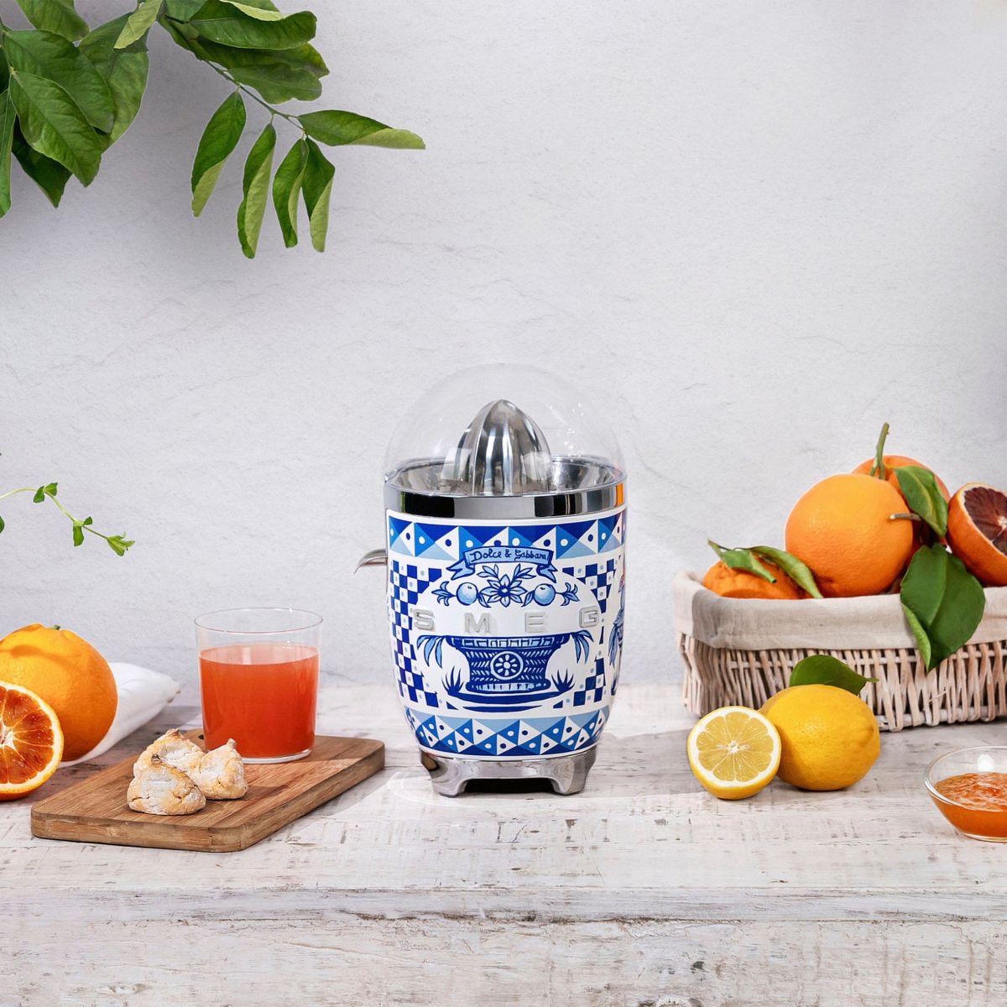 Voir la diapositive 5 : SMEG Presse-agrumes cjf01dgbeu