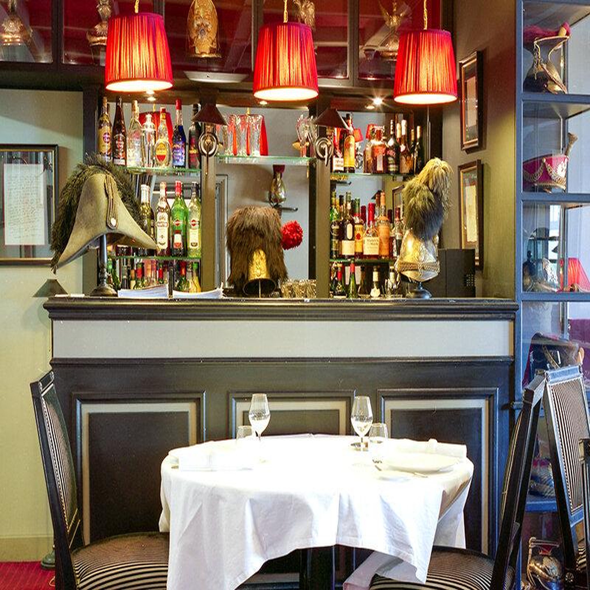 Voir la diapositive 4 : Smartbox Adresses primées : dîner 3 plats au restaurant La Licorne Royale près de Rouen - Coffret Cadeau Gastronomie