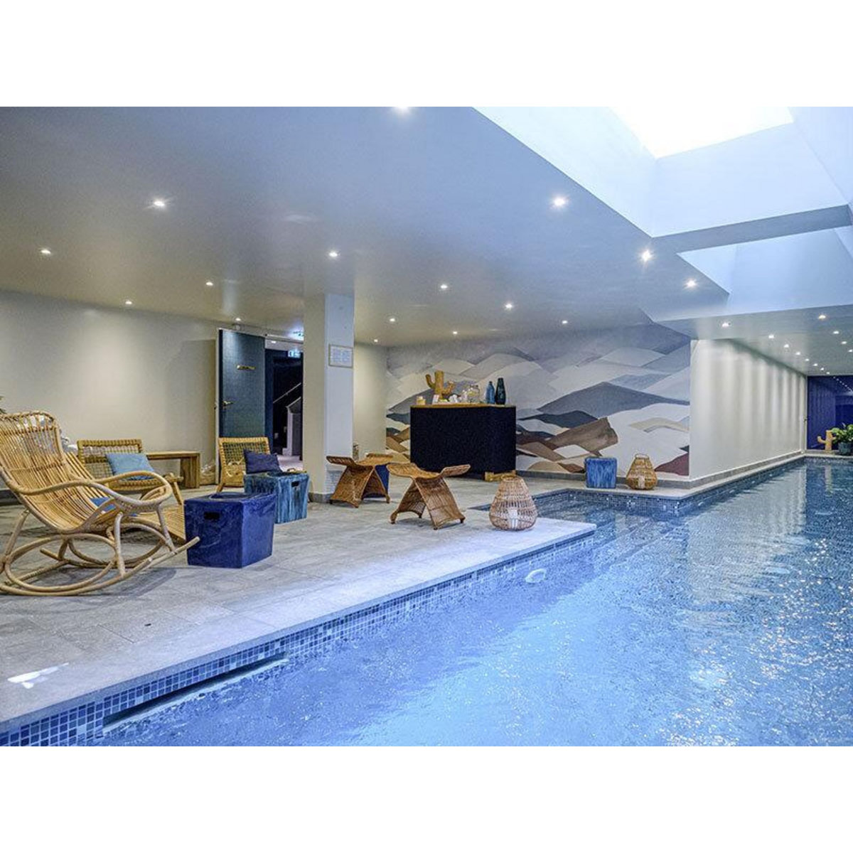 Smartbox 2 jours en suite en hôtel 5* avec cocktail et accès à l'espace bien-être à Paris - Coffret Cadeau Séjour