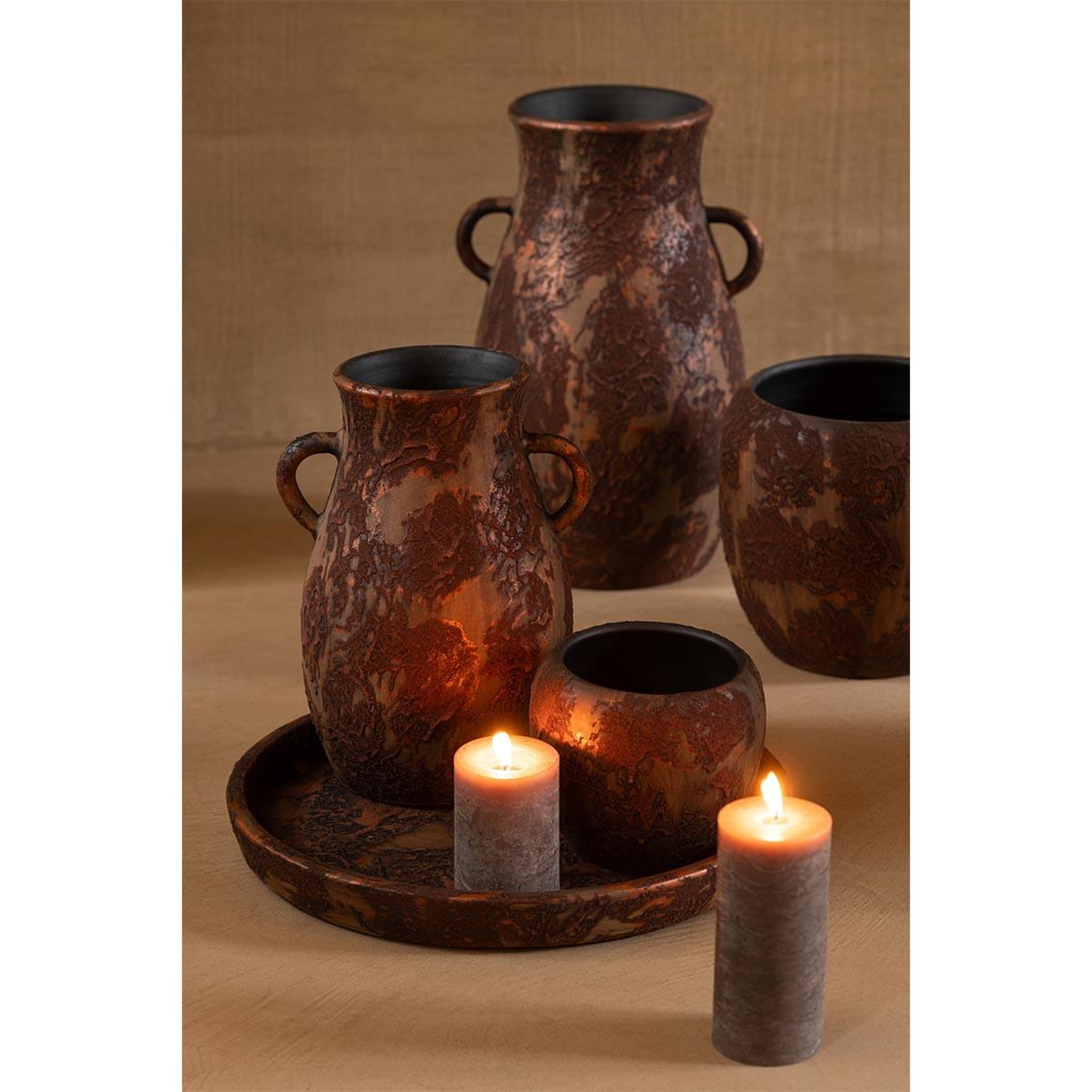 Voir la diapositive 6 : J-LINE Vase en terre cuite  amphore  70cm marron