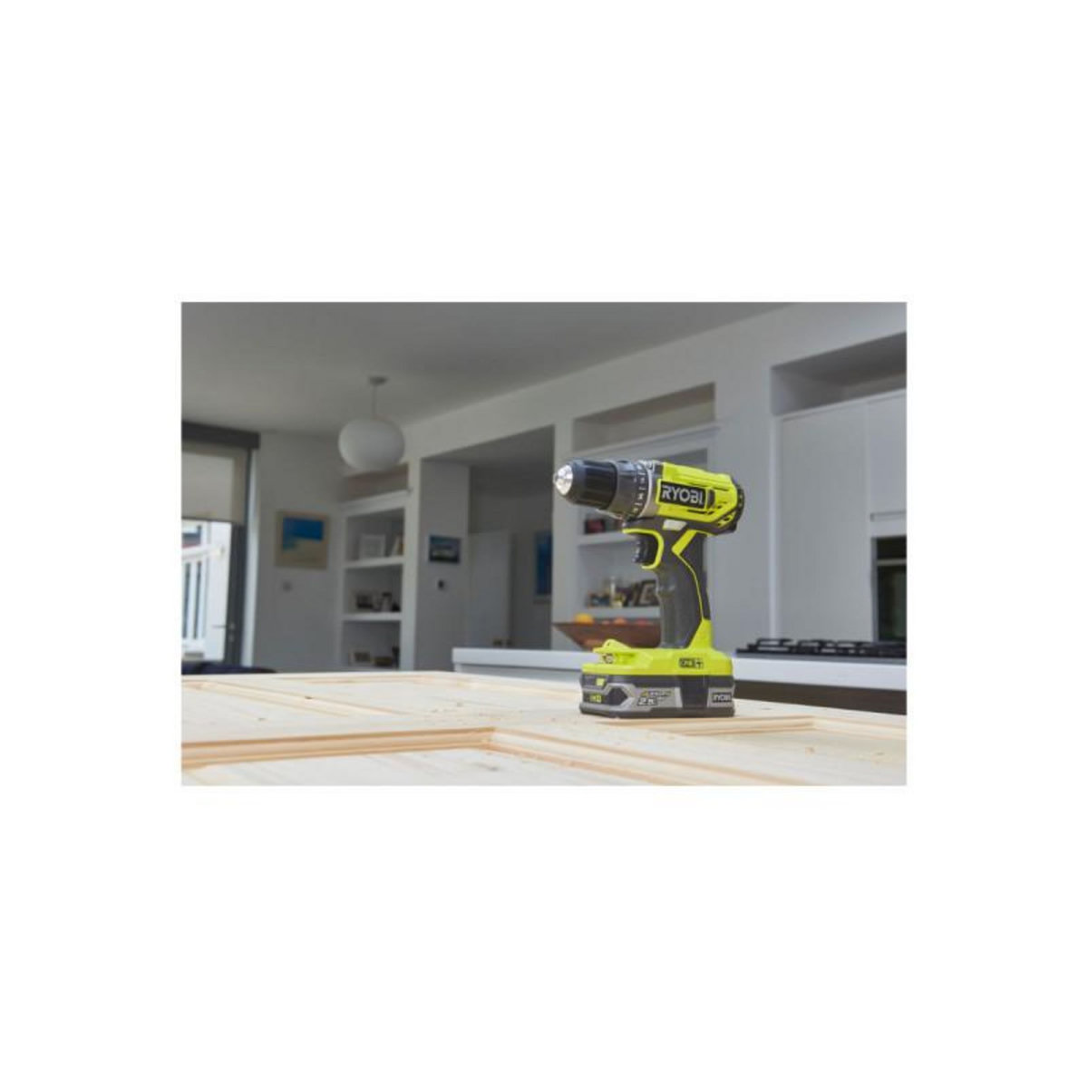 Ryobi Pack RYOBI - Perceuse Visseuse R18DD2-220S - 18V One Plus - 2 batteries 2,0Ah - 1 chargeur - Coffre