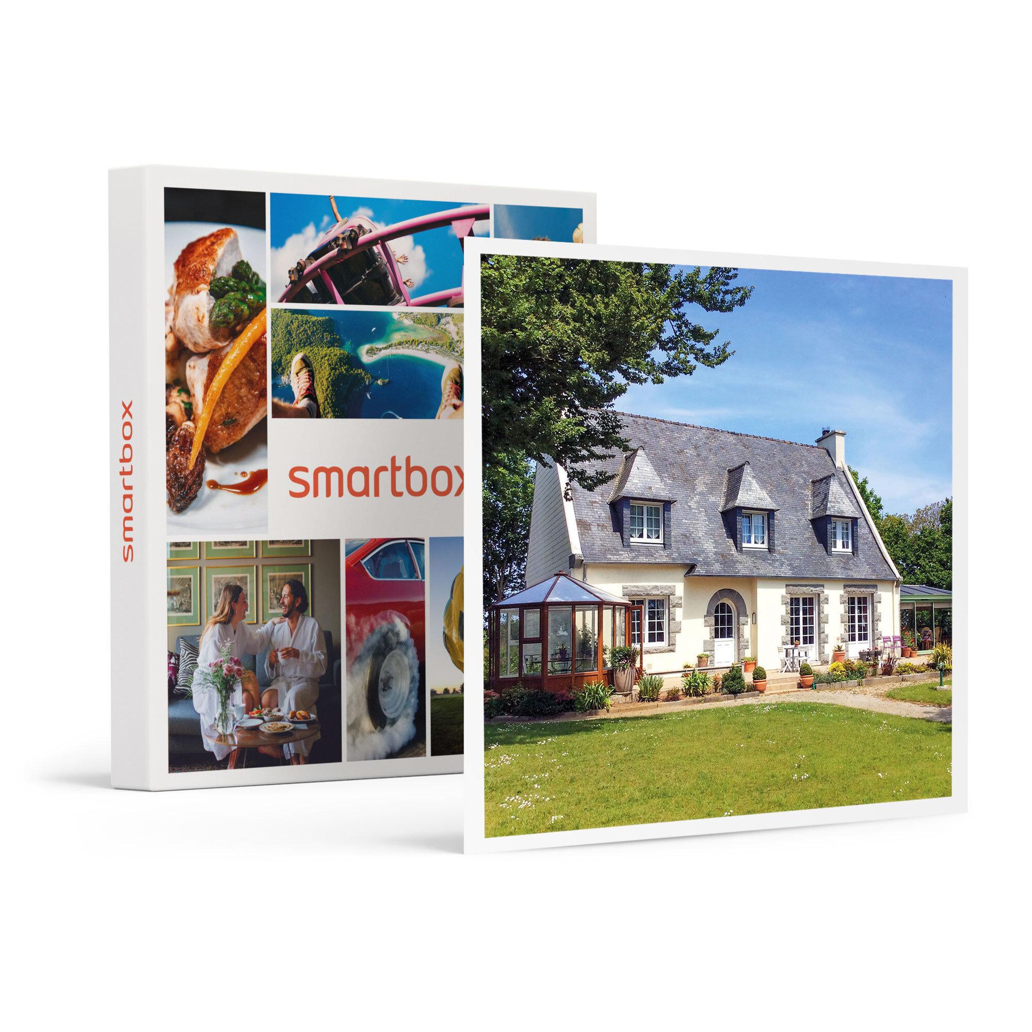 Voir la diapositive 1 : Smartbox Séjour de 3 jours accompagné de 2 savoureux dîners - Coffret Cadeau Séjour