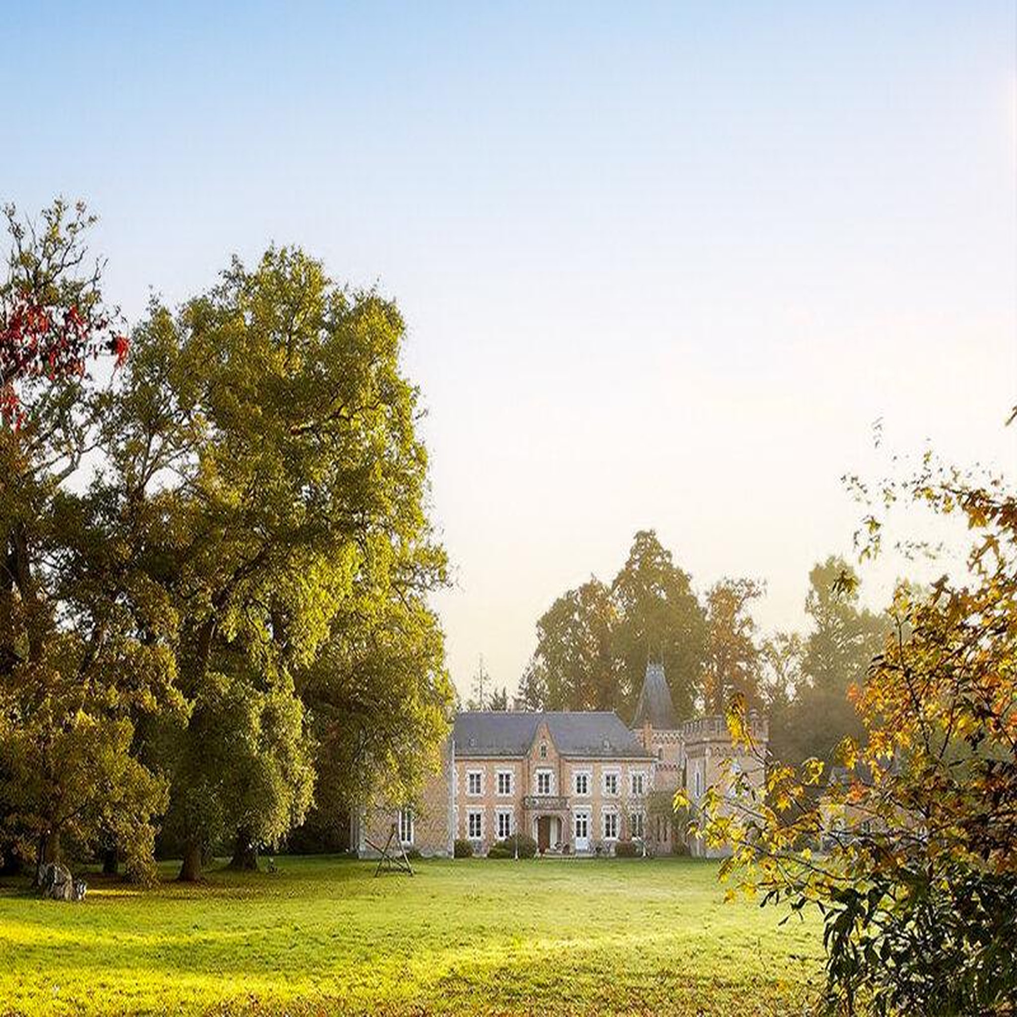 Voir la diapositive 4 : Smartbox Escapade d'exception en château 4* : 2 jours en suite avec dîner près d'orléans - coffret cadeau séjour