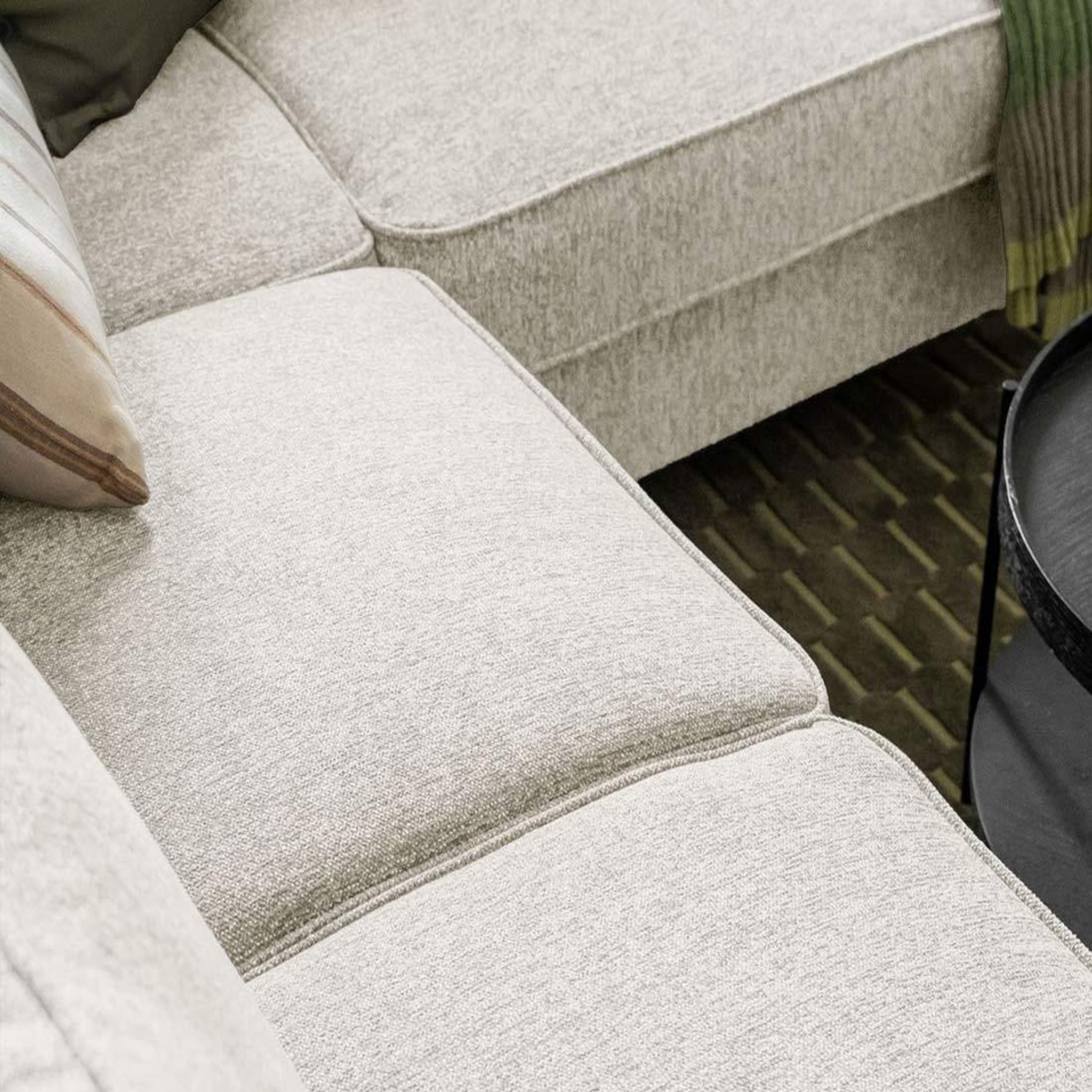 Voir la diapositive 5 : BEST MOBILIER Molly - canapé d'angle droit 5 places convertible en tissu