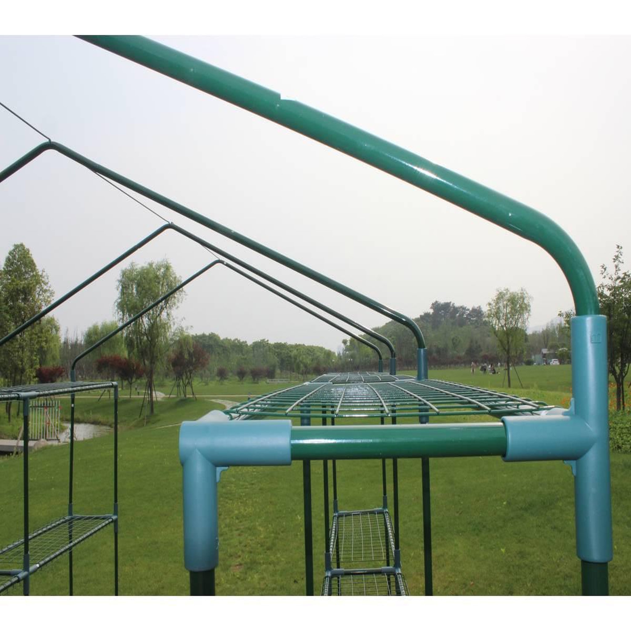Voir la diapositive 4 : Habitat et Jardin Serre tomate petunia- 4.4m² - 2.5 x 1.7 x 2.1 m