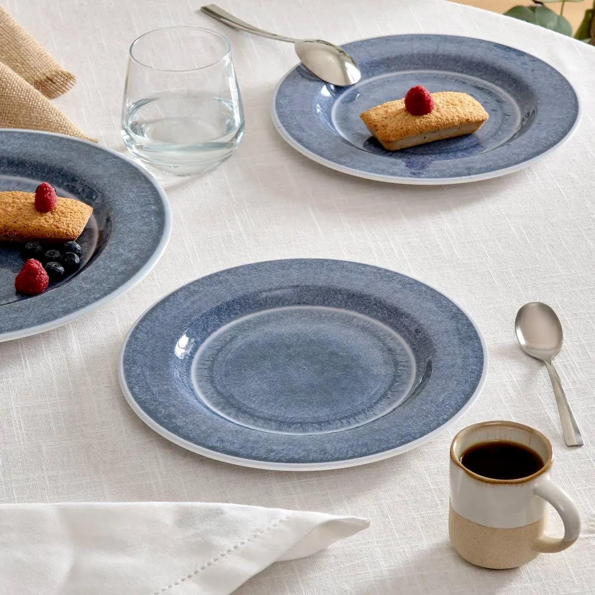Voir la diapositive 3 : SECRET DE GOURMET Lot de 6 assiettes à dessert  fanny  22cm bleu
