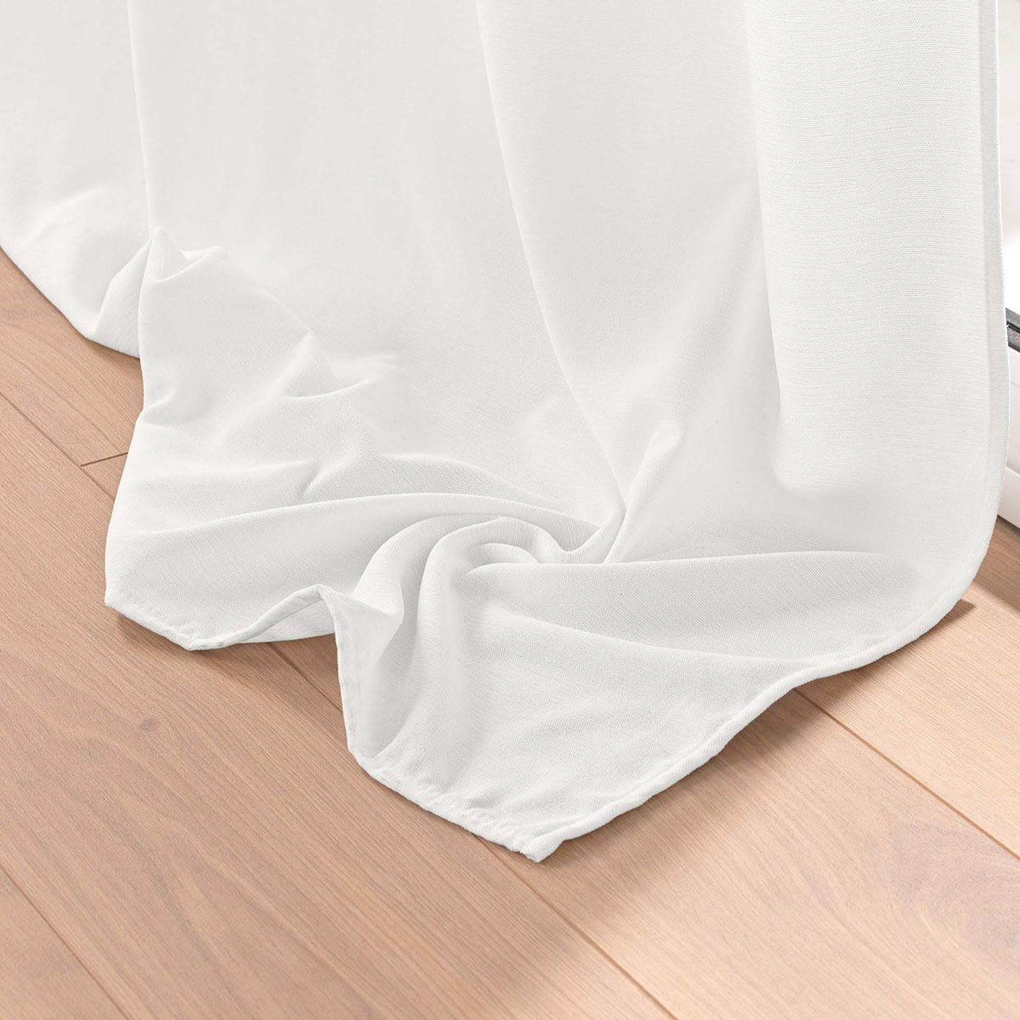 Voir la diapositive 3 : Douceur d'Intérieur Rideau à œillets velours  novana  135x260cm blanc