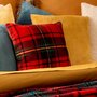 Voir la diapositive 4 : ATMOSPHERA Coussin Tartan en Flanelle  Brody  40x40cm Rouge