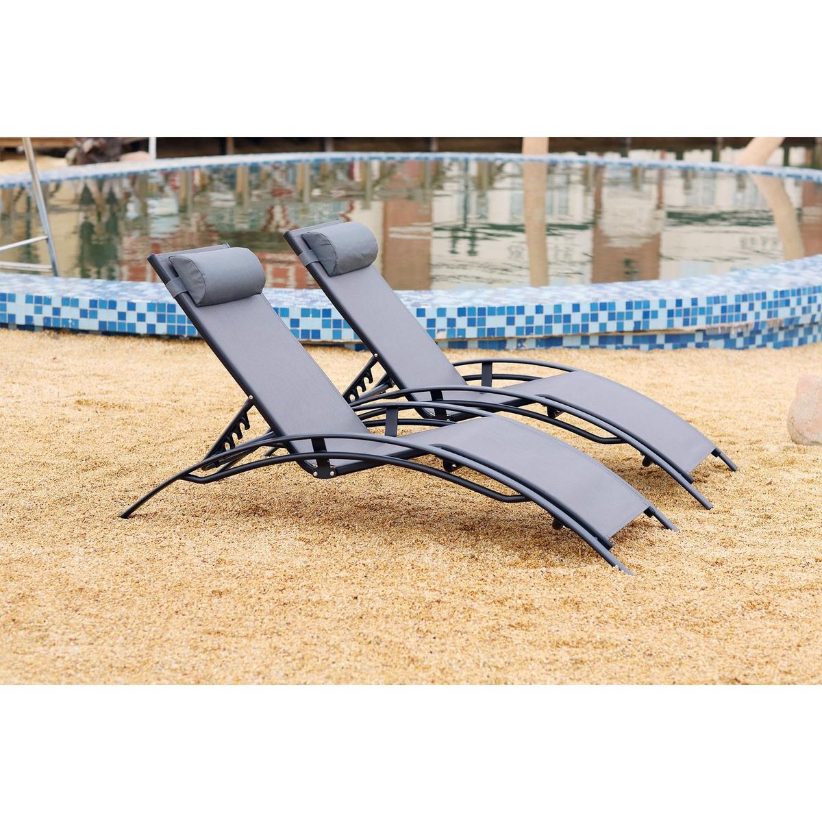 CONCEPT USINE Lot de 2 transats empilables et ajustables en alu gris-noir BAHIA