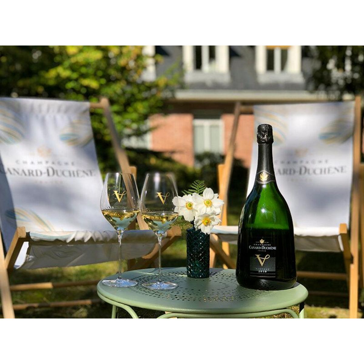 Smartbox Initiation au sabrage de champagne avec dégustation et visite de cave près de Reims - Coffret Cadeau Gastronomie