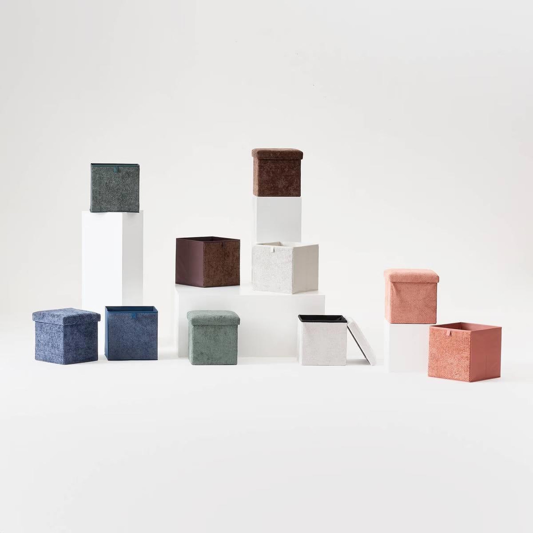 Voir la diapositive 3 : FIVE Boîte de rangement pliable  velvy  31x31cm moka