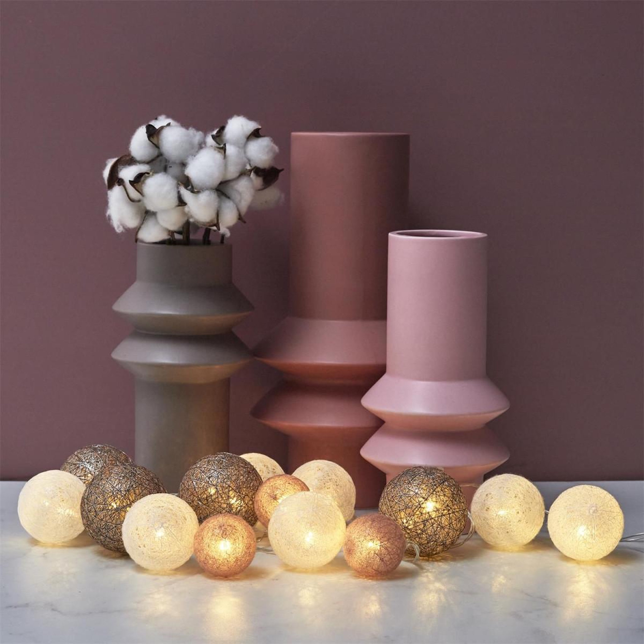 Voir la diapositive 4 : The Home Deco Factory Guirlande lumineuse led  boule  360cm rose