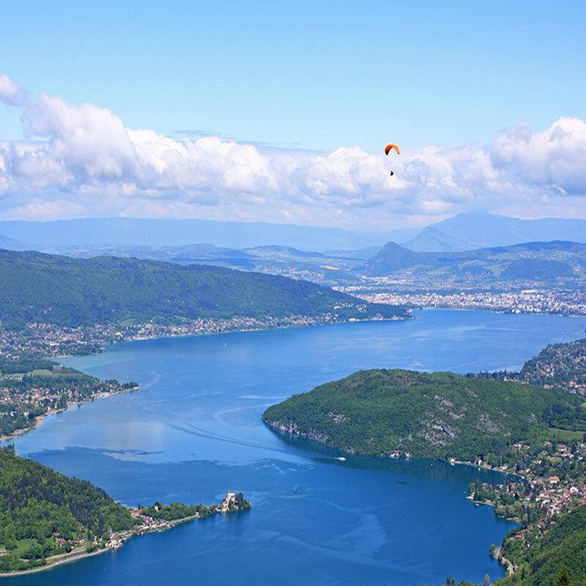 Voir la diapositive 4 : Smartbox Sensations parapente : vol magique de 35 min au-dessus du lac d'Annecy - Coffret Cadeau Sport & Aventure
