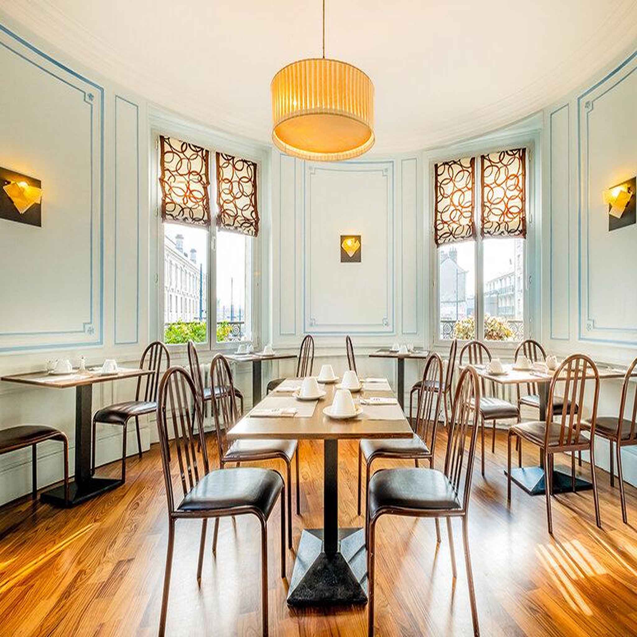 Voir la diapositive 3 : Smartbox 2 jours avec dîner dans un superbe hôtel 4* au cœur de la ville de tours - coffret cadeau séjour