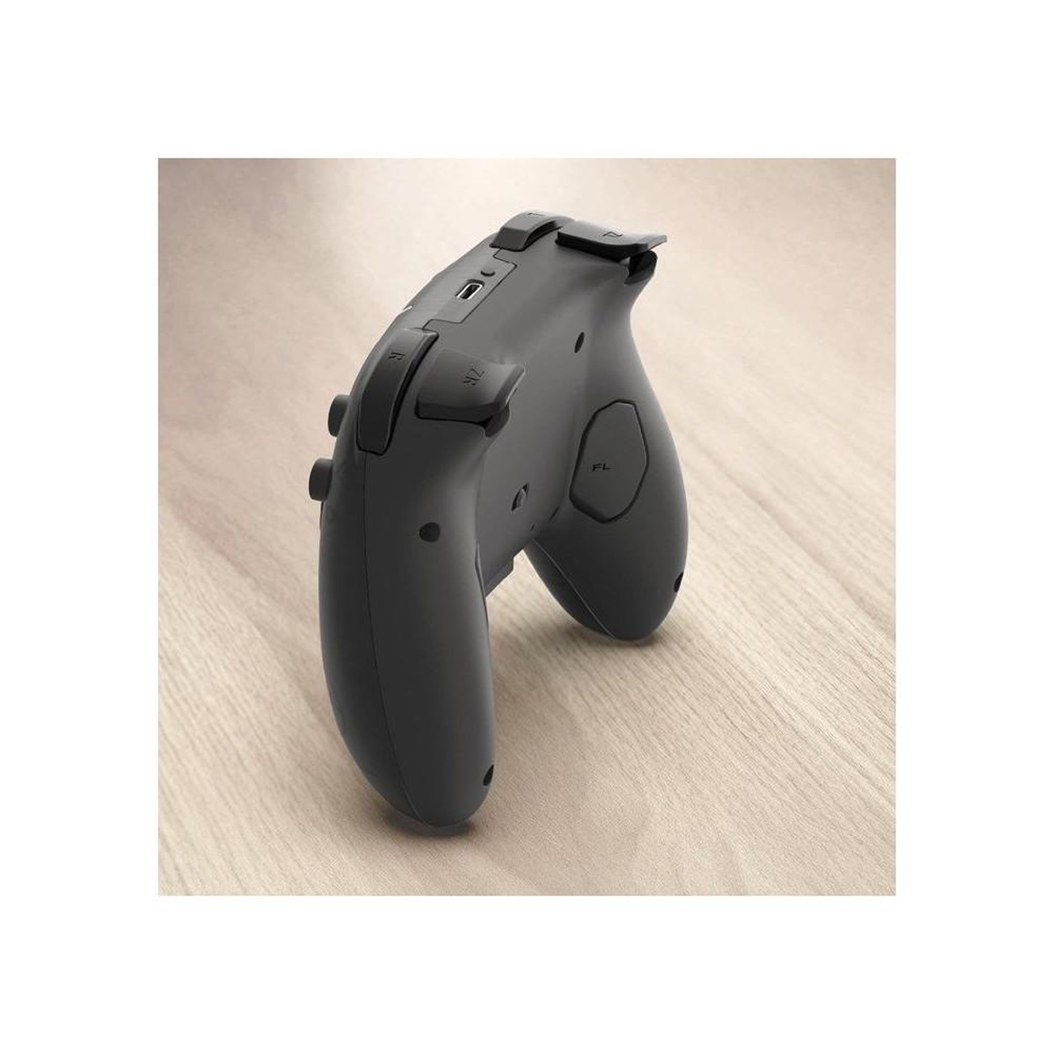 Voir la diapositive 6 : HORI Manette sans fil pour Nintendo Switch 2 à sticks TMR, gyroscope et accéléromètre, boutons Turbo/Assign et boutons arrière programmables (noir et transparent)