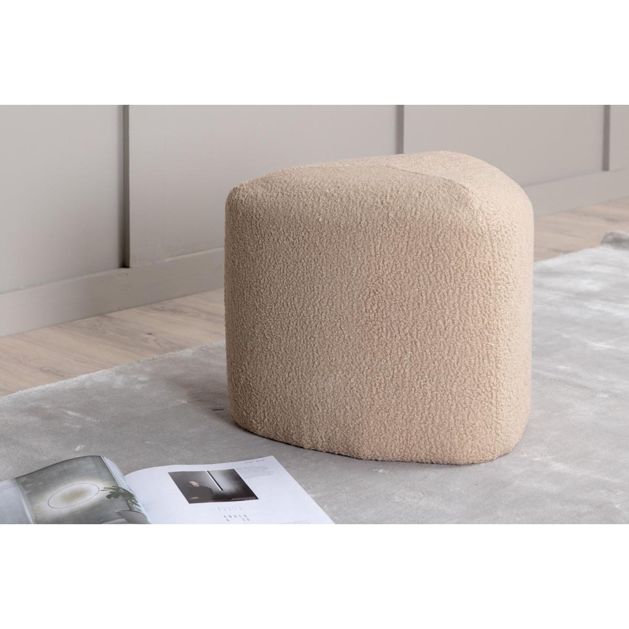 Voir la diapositive 5 : Paris Prix Pouf tissu bouclette  peg  46cm beige