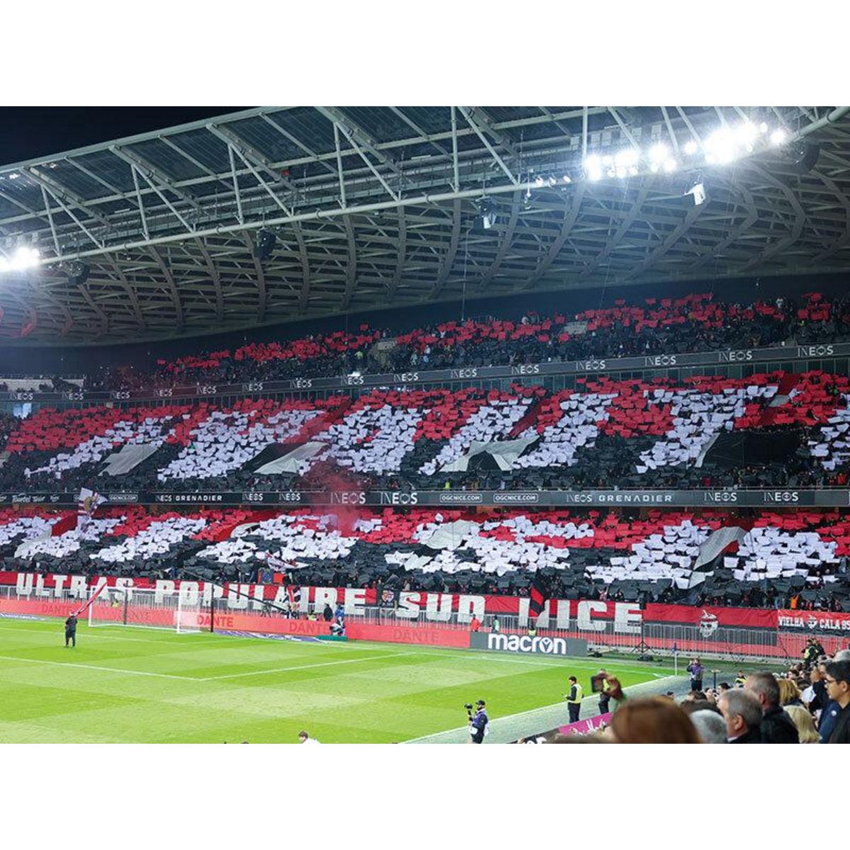 Smartbox Coffret Or : 99,99 € à valoir sur la billetterie de l'OGC Nice pour 2 personnes - Coffret Cadeau Sport & Aventure