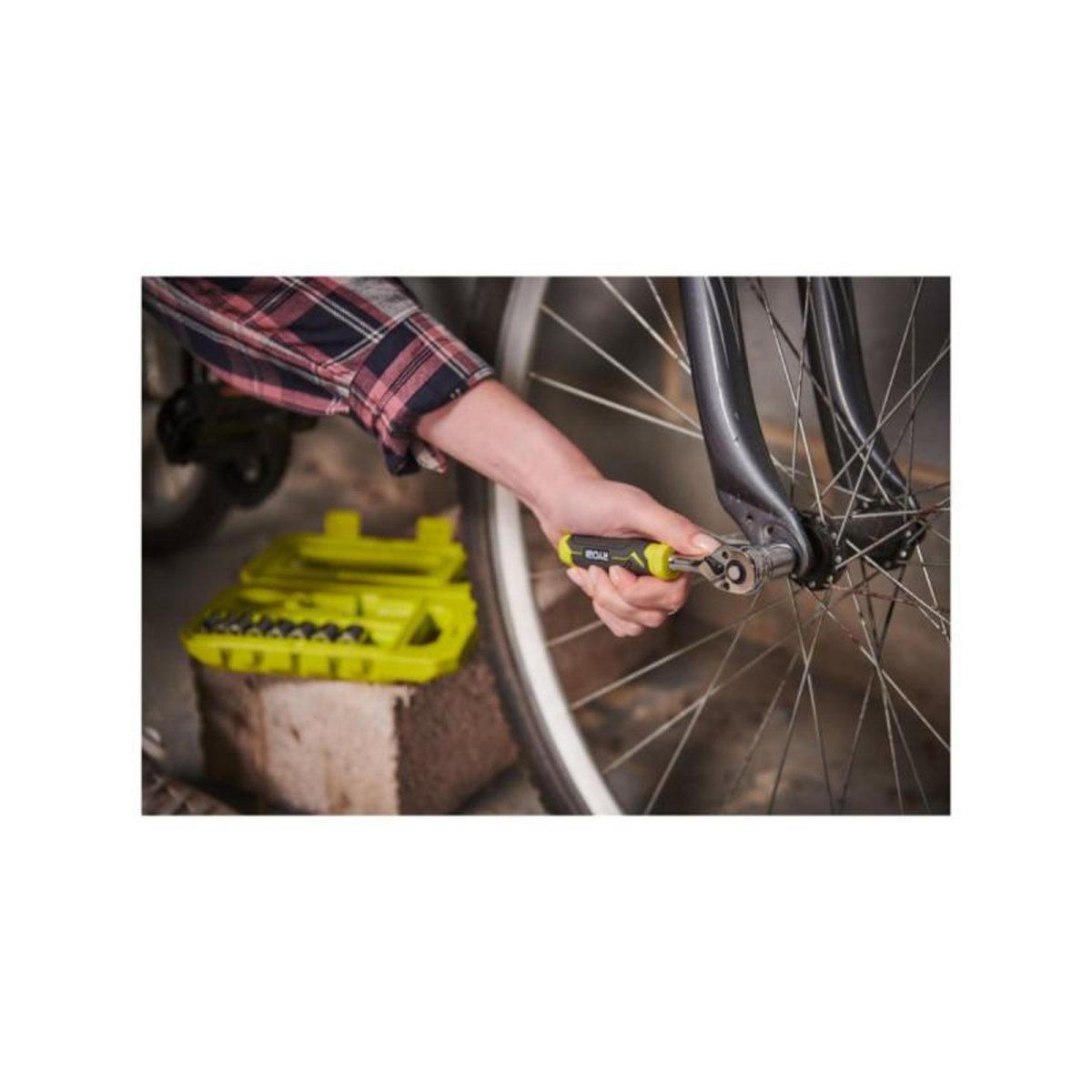 Ryobi Coffret 8 douilles RYOBI - Clé 90 dents - Adaptateur 1/4'' vers 3/8'' - RHRS10PC